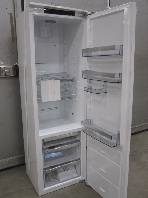 AEG SKE818E9ZC integroitava jääkaappi, 276L         