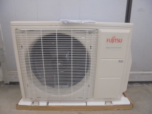Fujitsu AOYG12KMCDN luftvärmepump ute-enhet