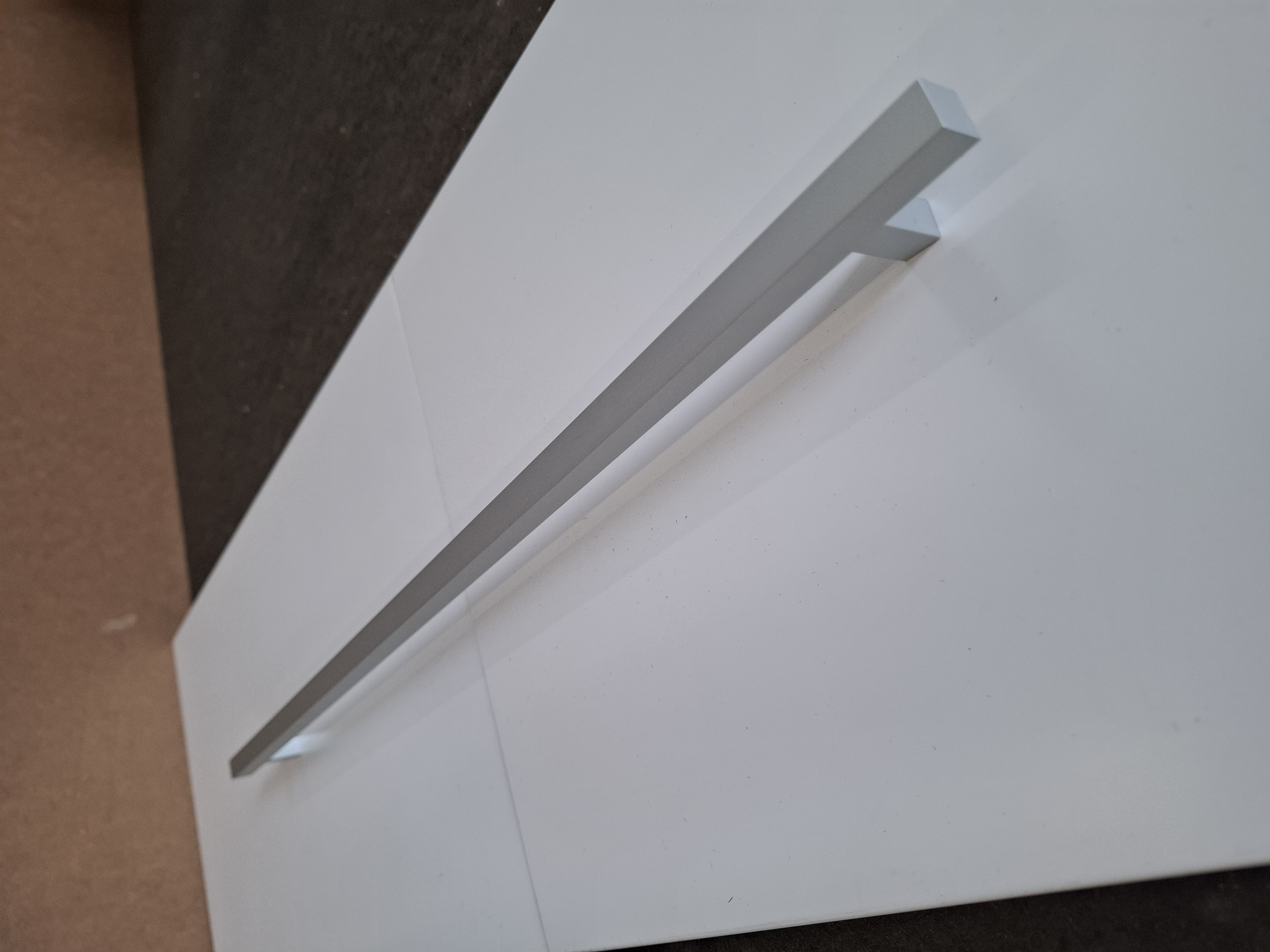 Rocko handtag 685mm aluminium