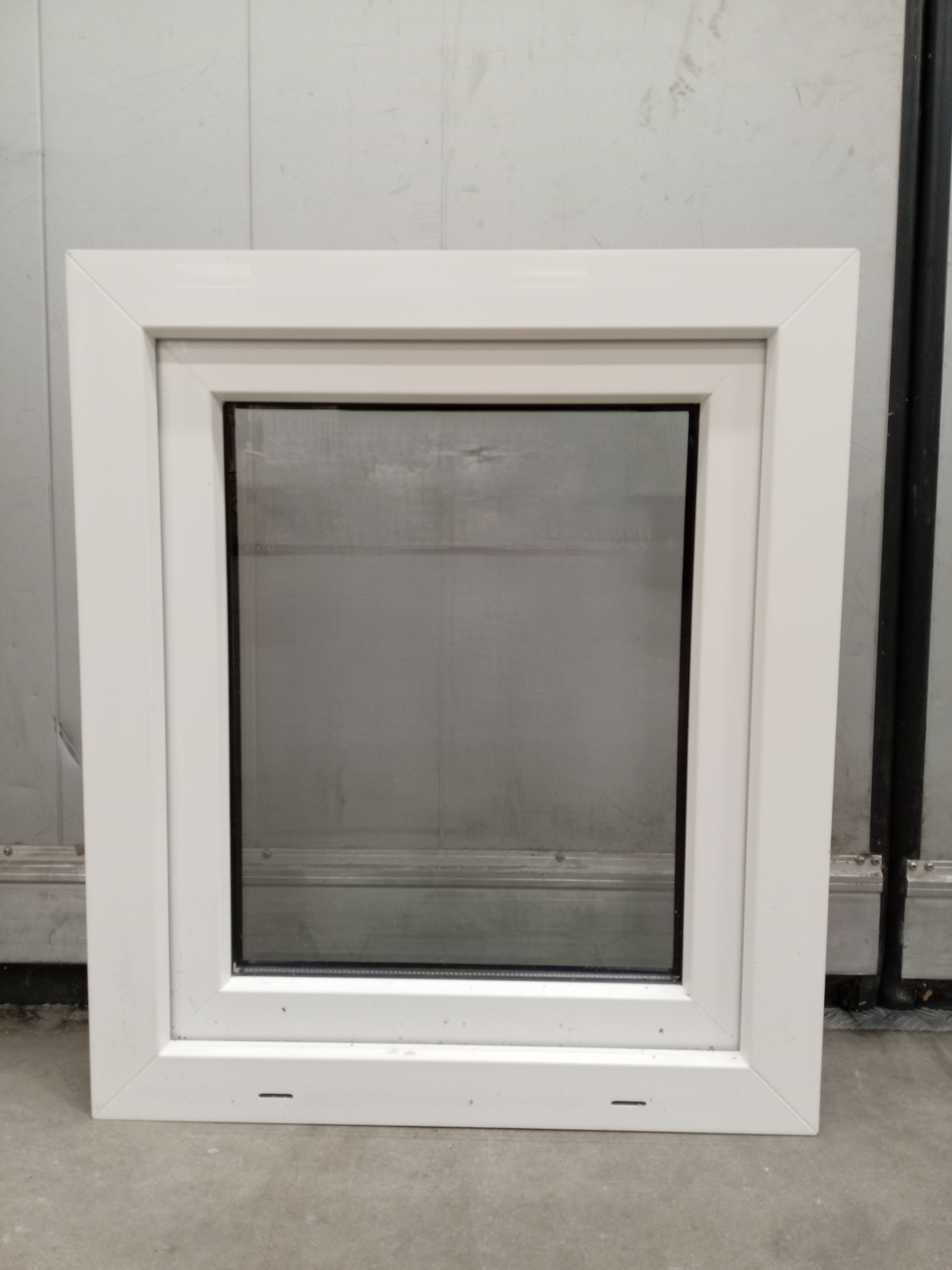 AK-125, PVC ikkuna 6x7 (600x700), 2K4 OPEN, Valk