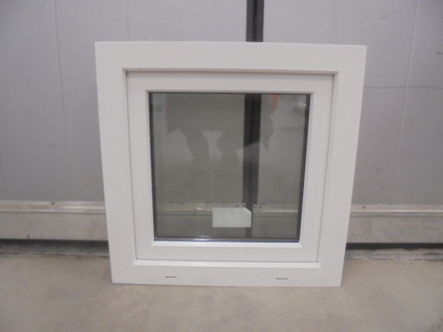 AK-47, PVC fönster 6x6 (590x590), 2K4 OPEN, Vit