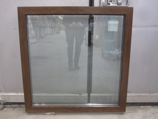 AK-87, PVC fönster 1100x1100, 3K4, Vit/Valnöt