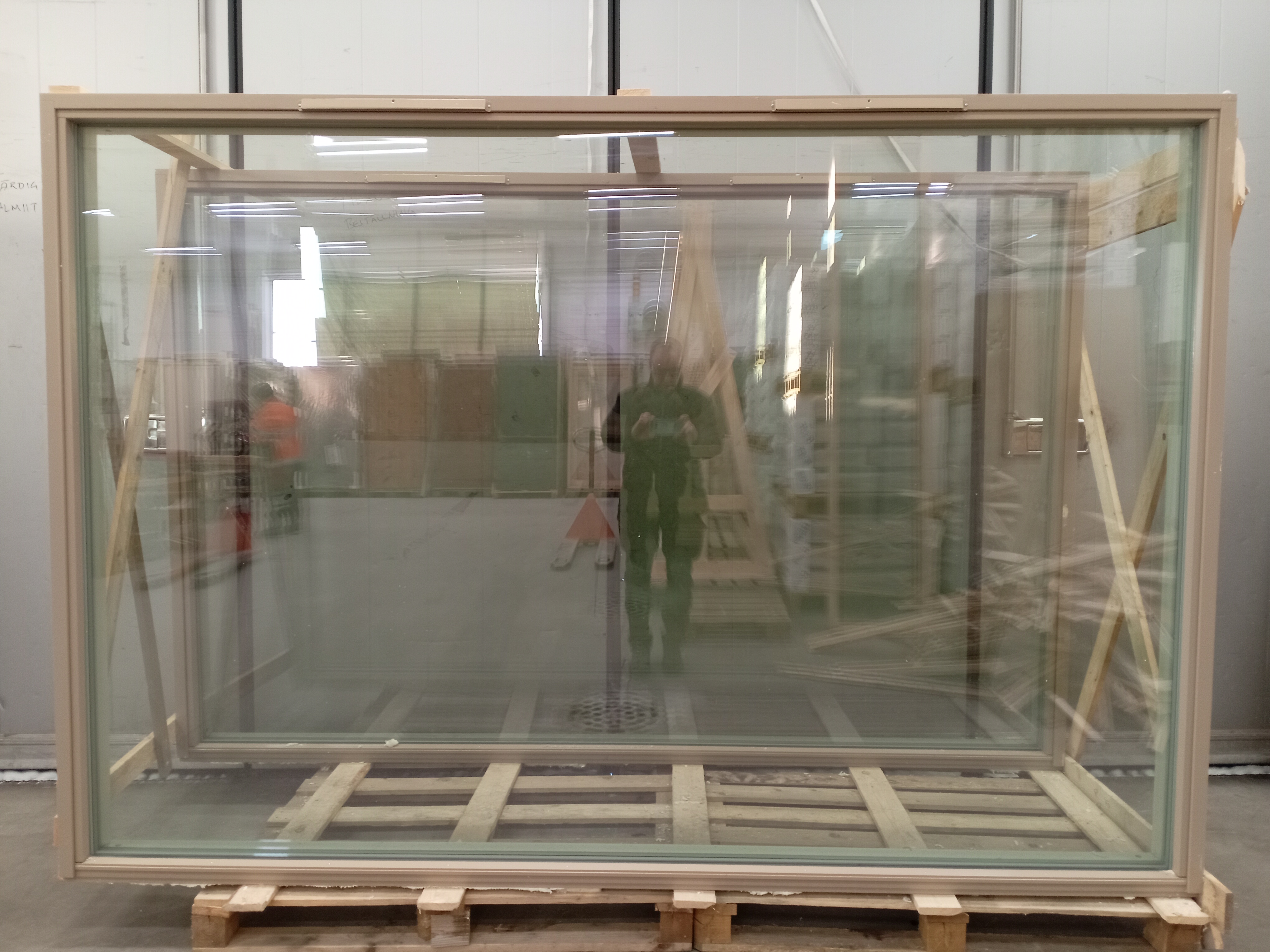 ALA-189, MEK 150, 2840x1870, Vit/Brun, 3K4 Härdat