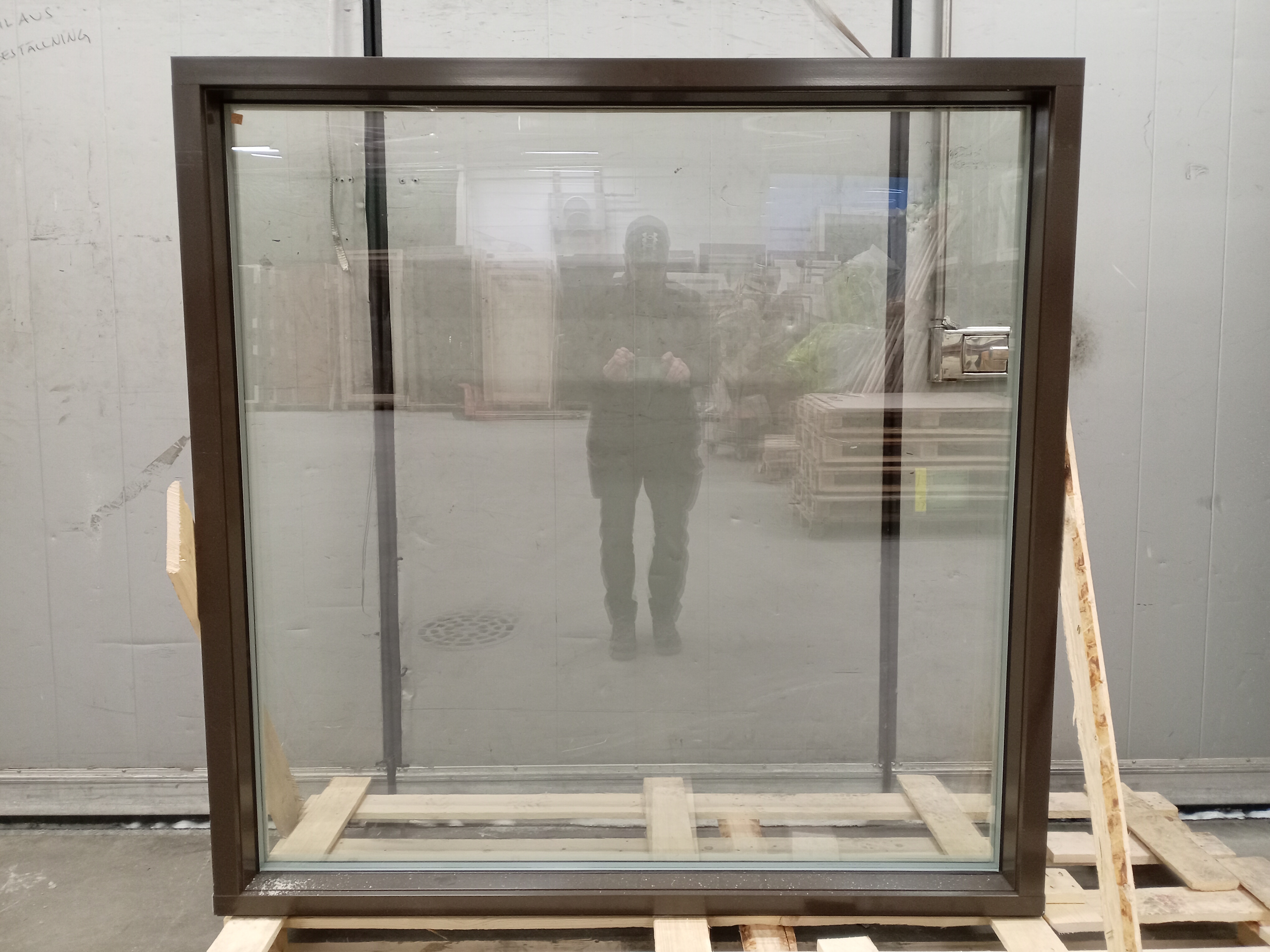 ALA-194, MEKA 170, 1550x1550, Vit/Brun, 3K4 Härdat