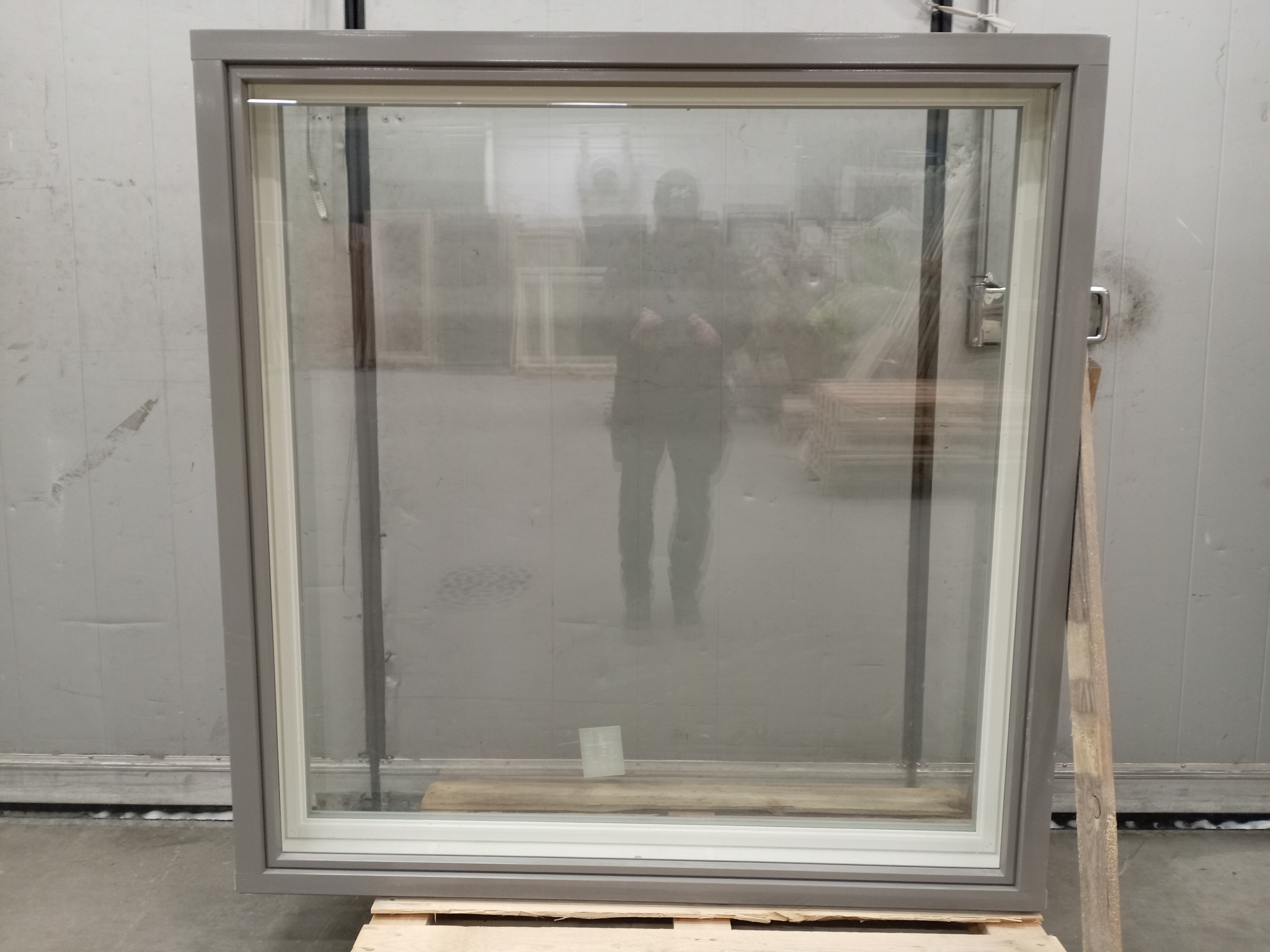 ALA-197, MSEA 170, 1450x1490, Vit/Grå