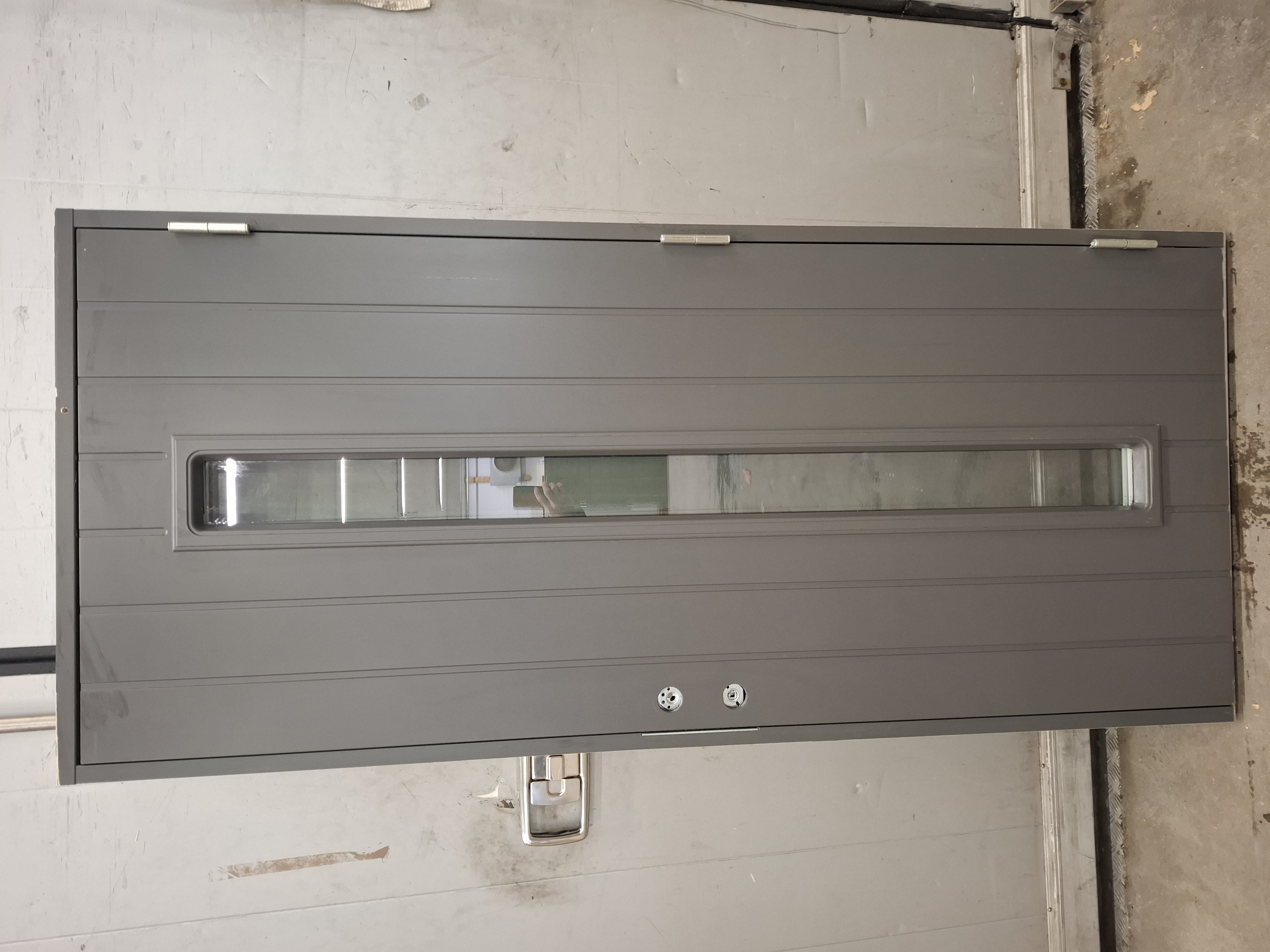 EDUX-740, Ytterdörr 9x20 (890x1990), Höger, grå