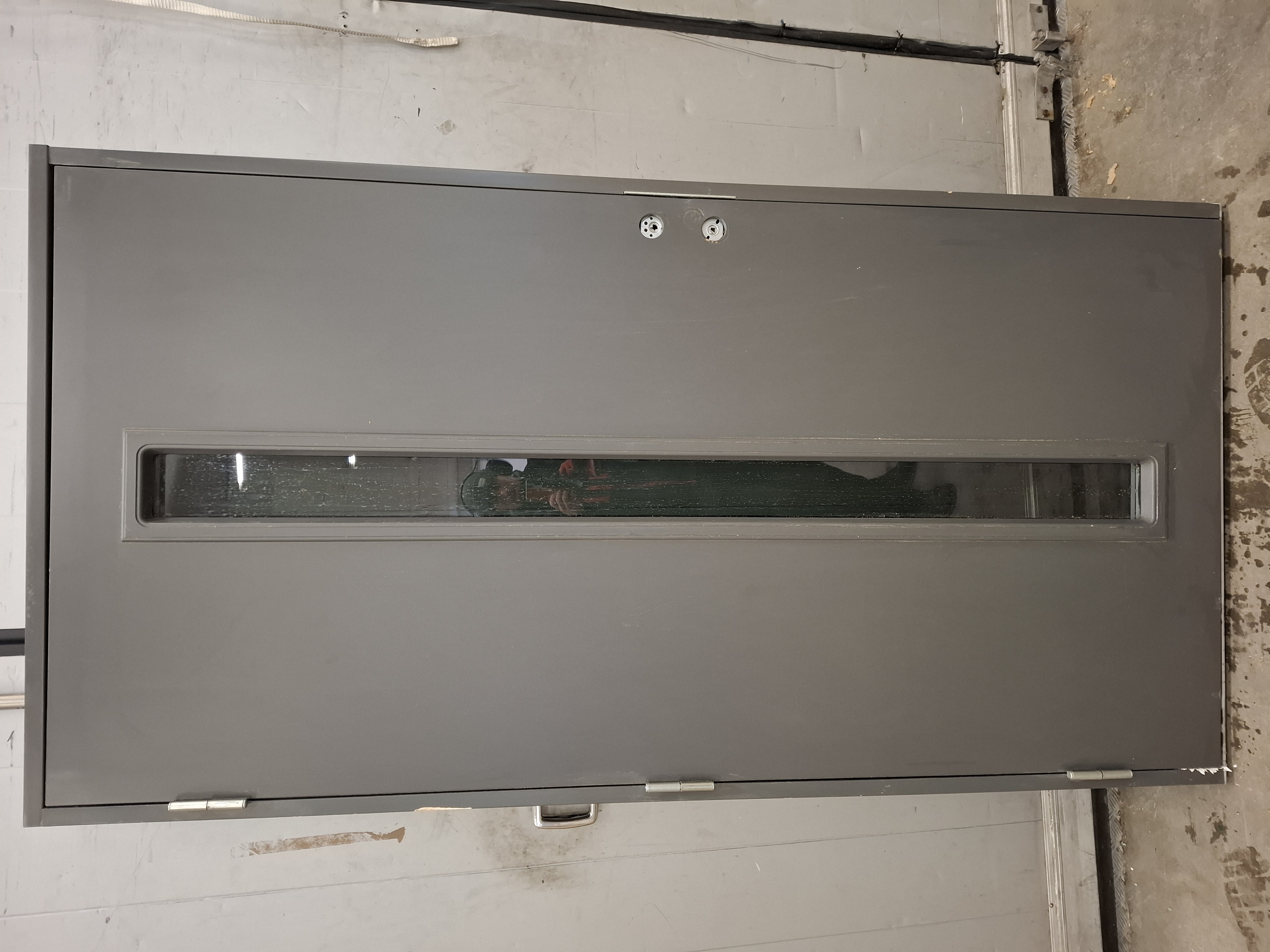 EDUX-747, Ulko-ovi, 11x21 (1090x2090) Vasen, Harmaa