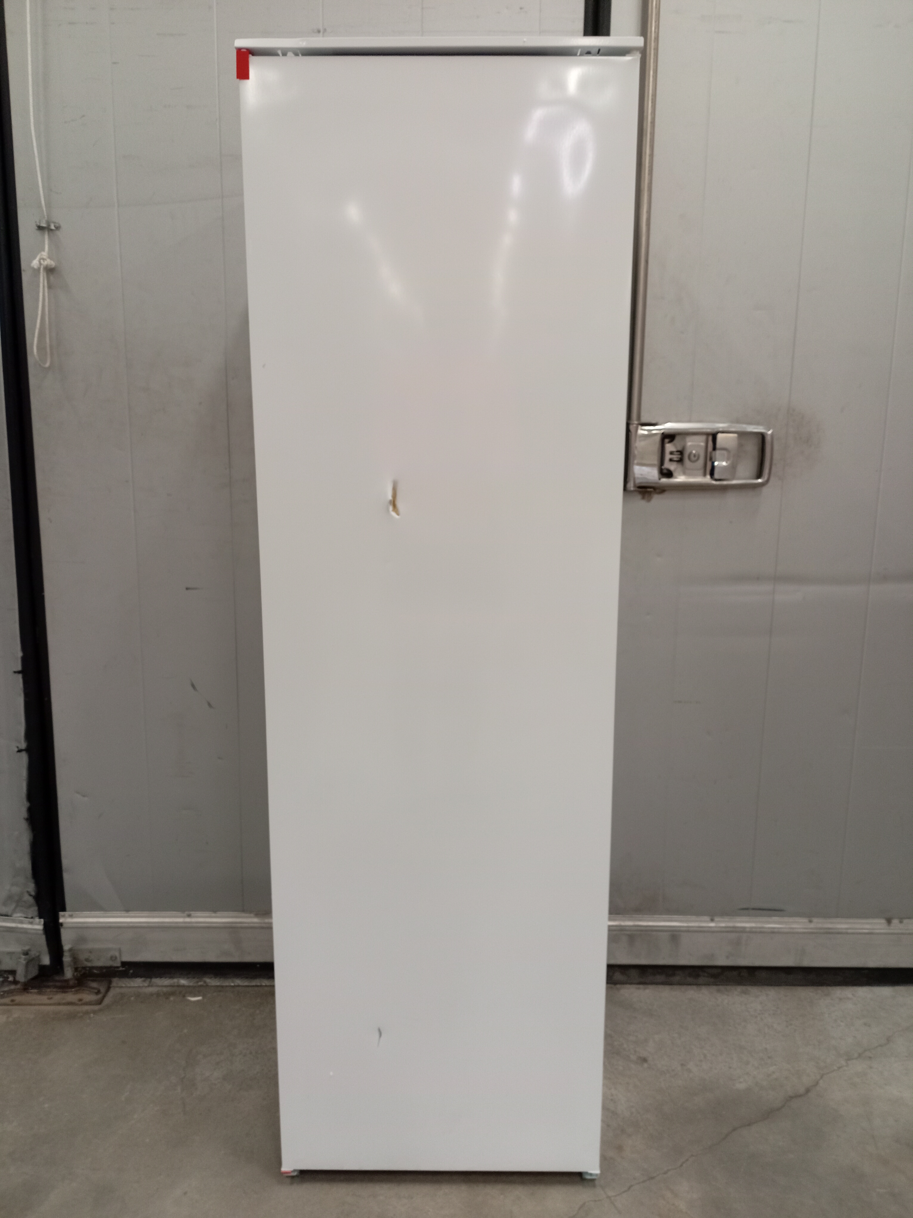 Electrolux LUT6NF18S integroitava pakastin, 204L