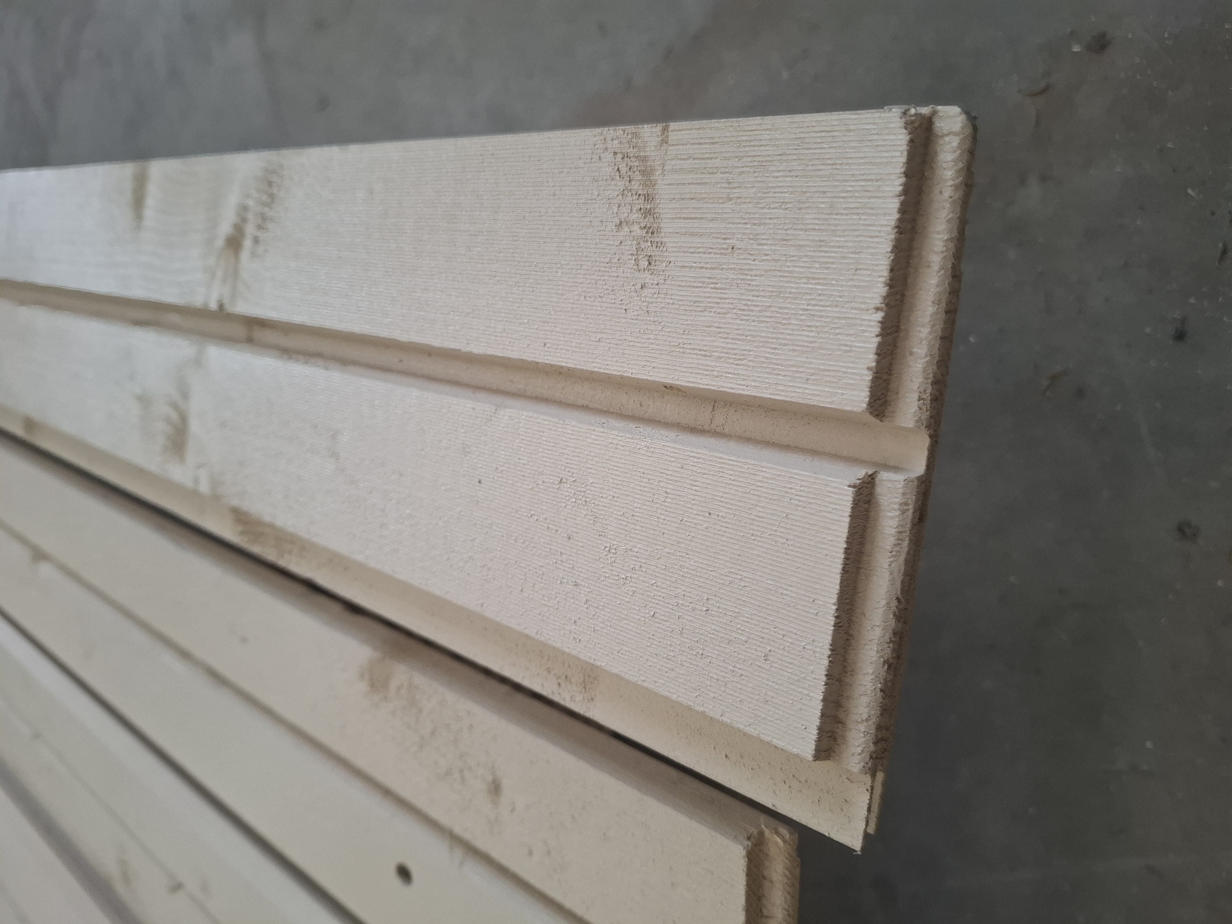 Ett pati ytterpanel vit 23 x 145 UYM - 268m. 1,86€/m