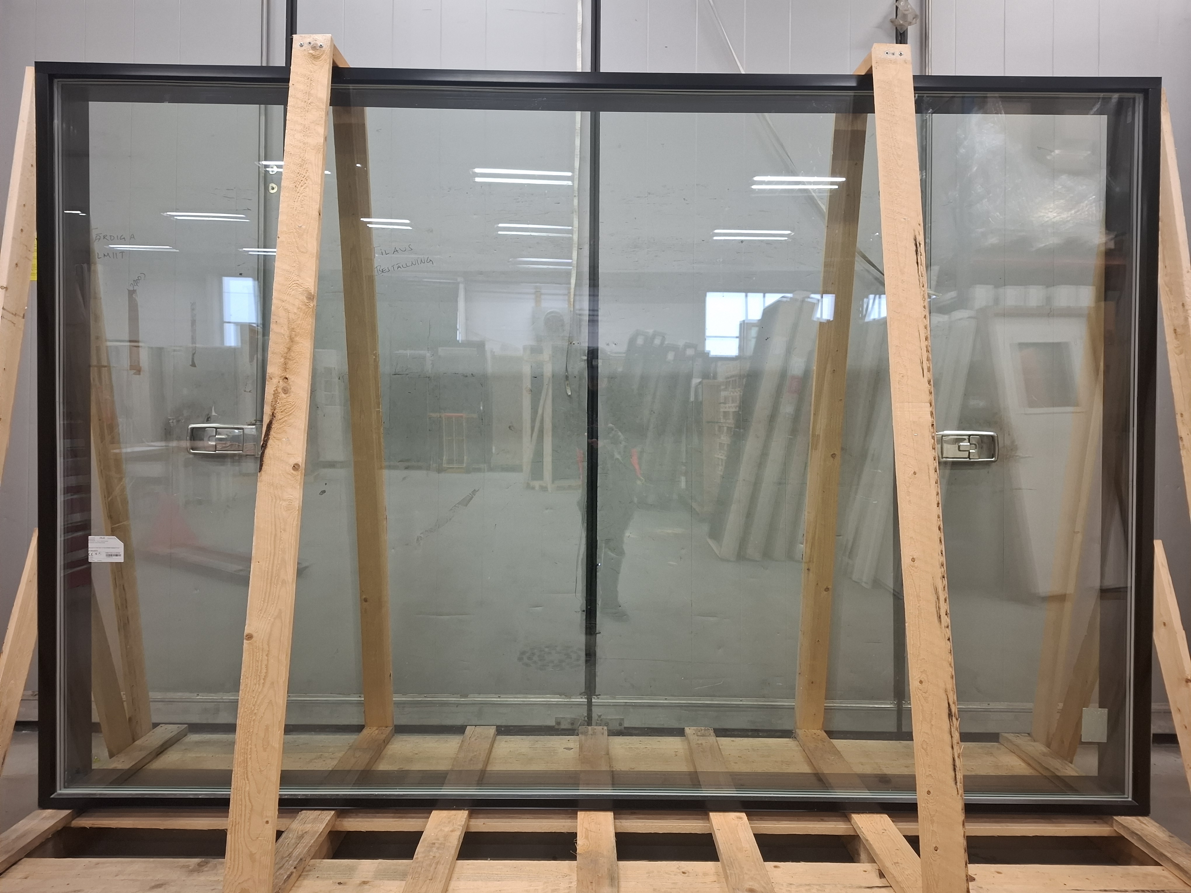 HTK-20, MEKA3 200 EI30 Panoraama paloikkuna, 3192mm x 2122mm, Musta