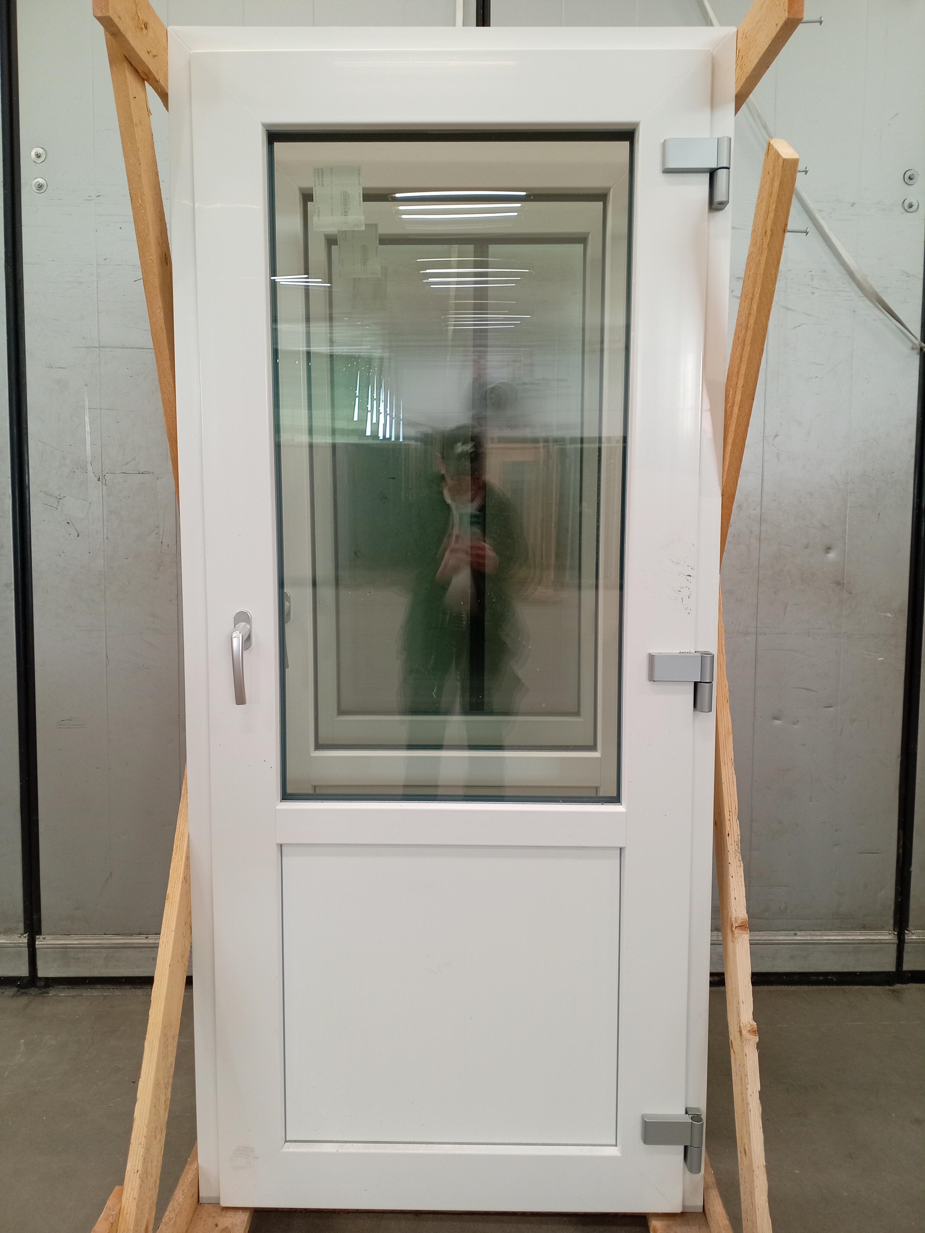 ICC-366, PVC82_3K M13, 890x1980, Höger, Vit