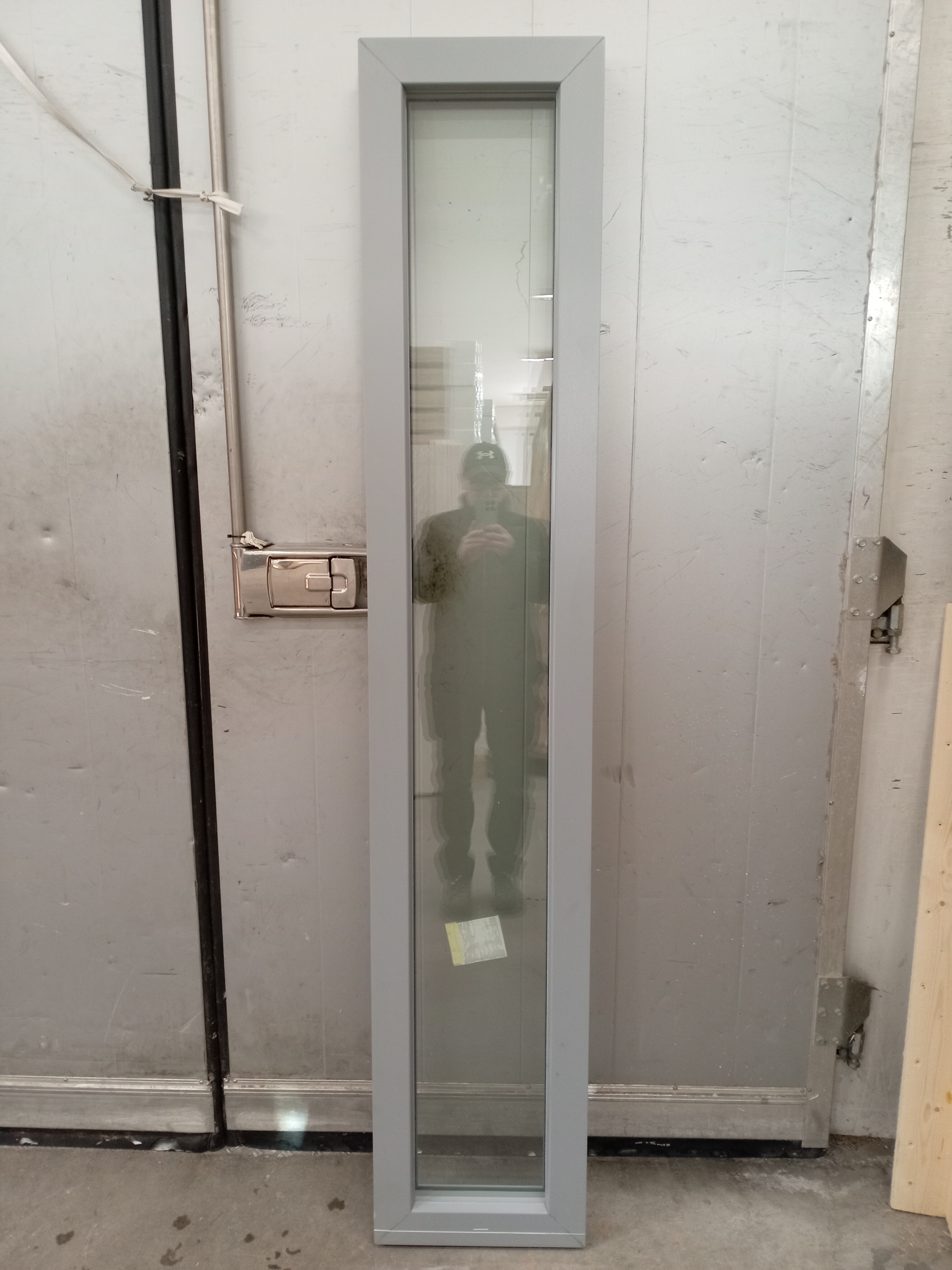 ICC-368, PVC82, 390x2090, Valk/Harm, 3K4 kiinteä