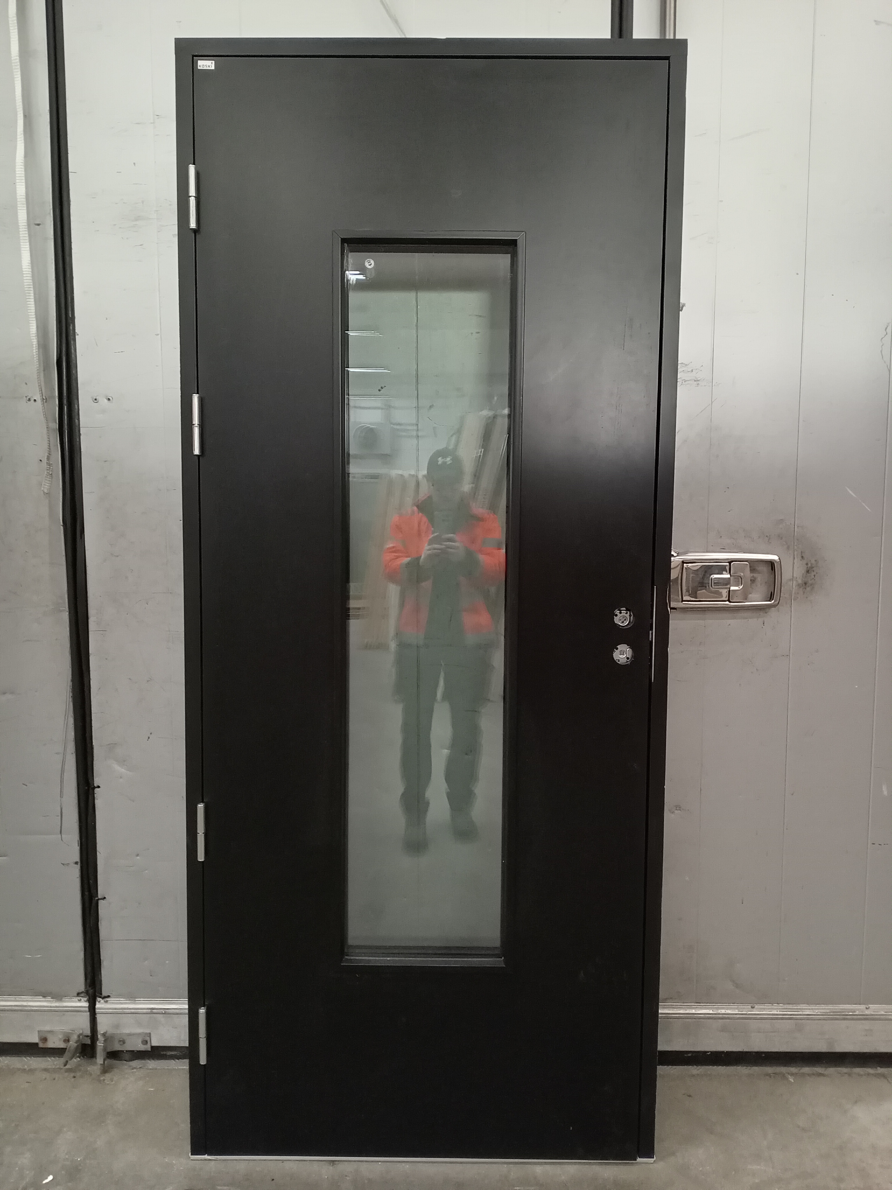 Kaskipuu KP4376, SALLA dB35 THERMO, 990x2290, VAS, Musta