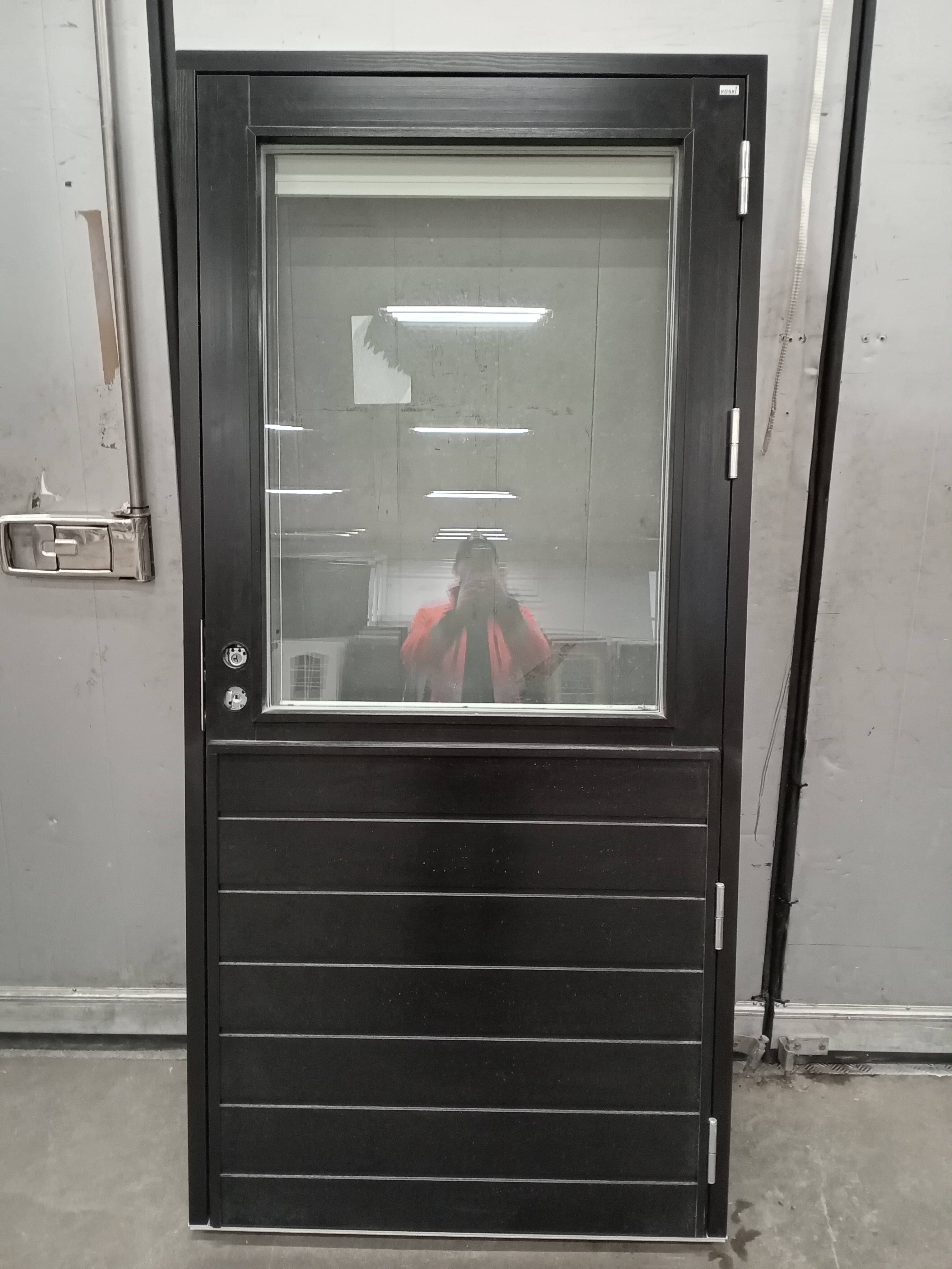 Kaskipuu KP4389, AURA 1.0 M12, 990x2090, OIK, Musta
