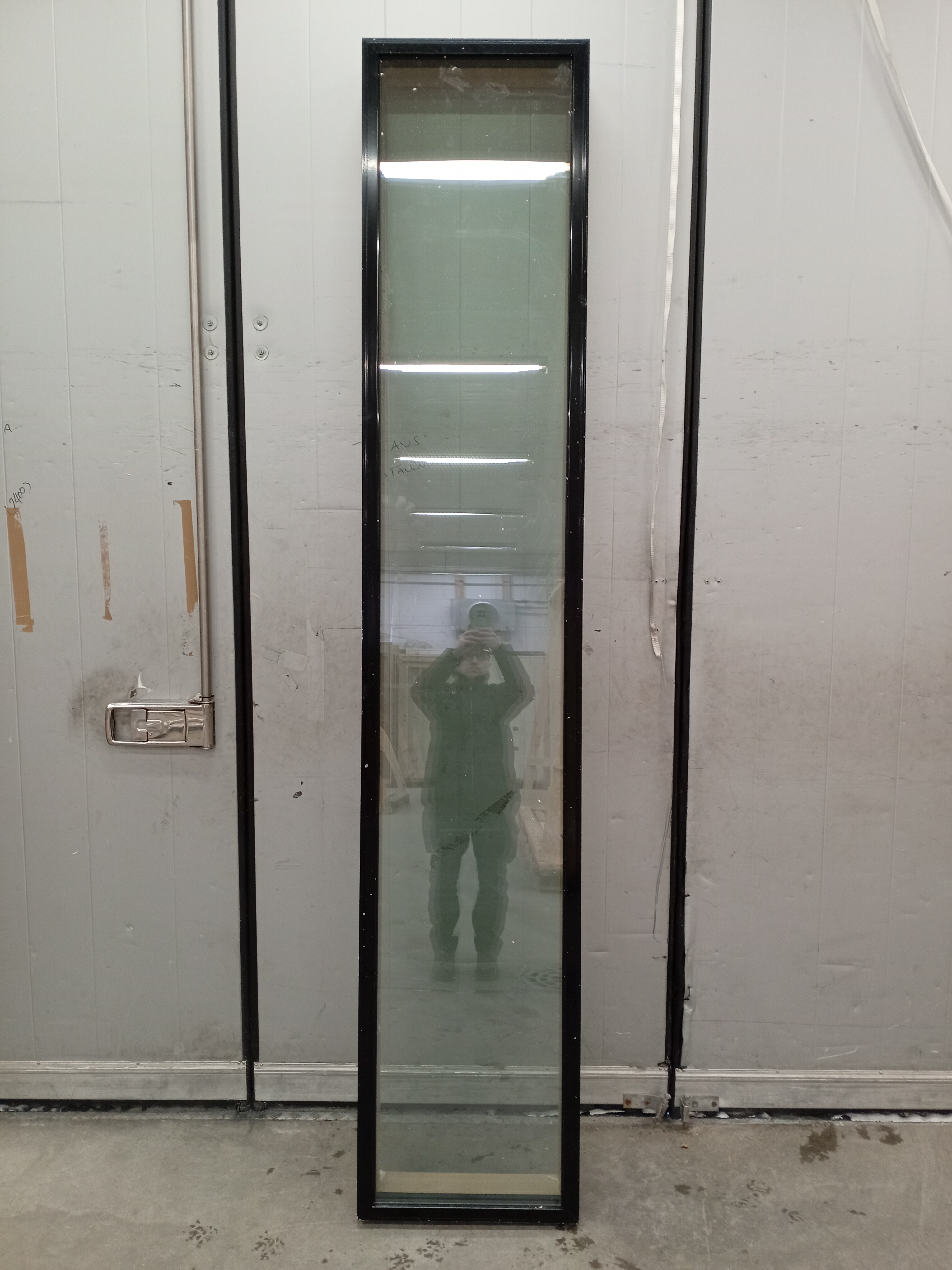 KLAS1-123, MEKA 170, 570x3000, Kulörlack/Svart, 3K 6/8/LAM