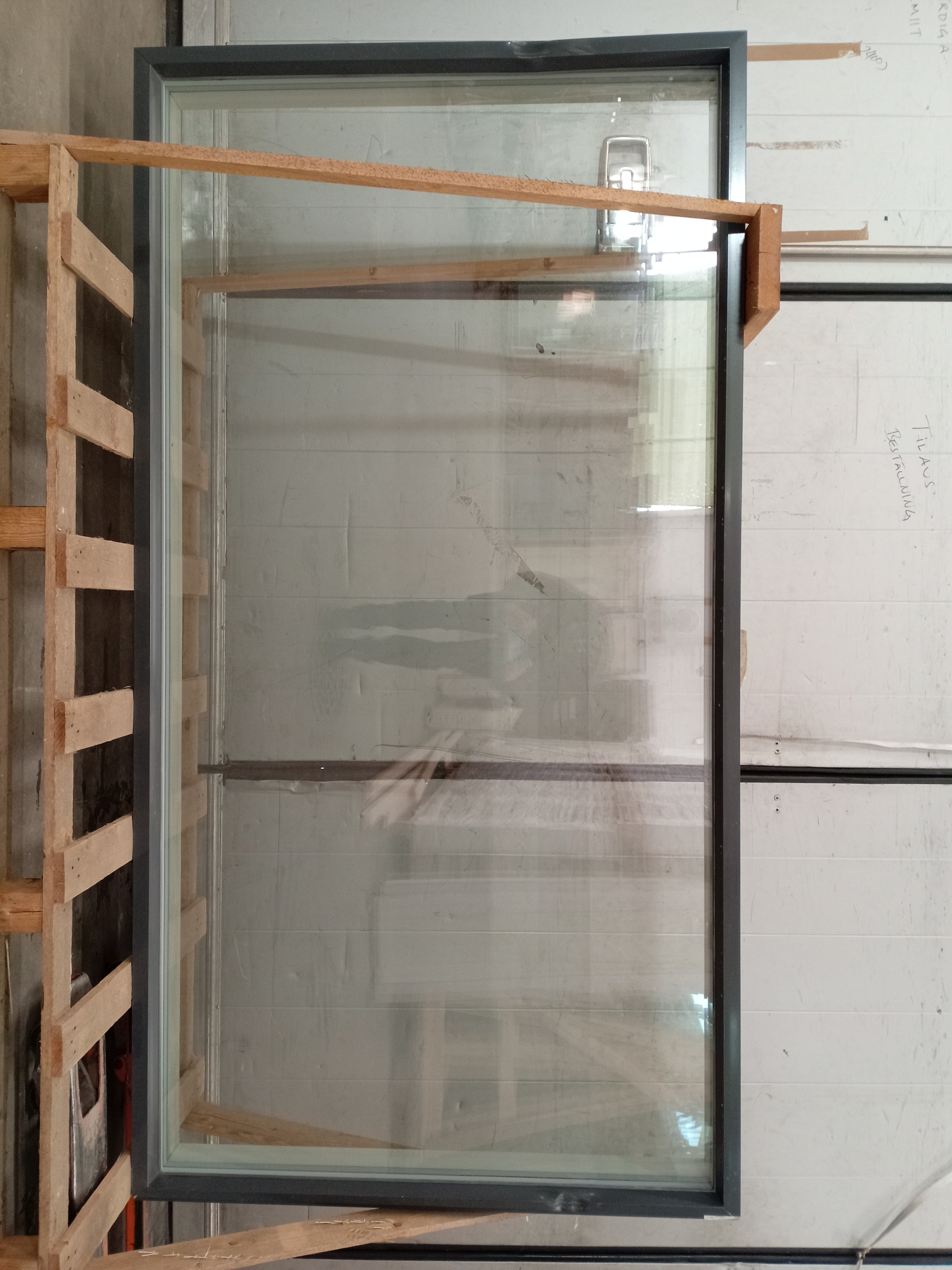 KP4485 Kaskipuu MEKA 170, 1230x2350, Vit/Grå, BUCKLAD!