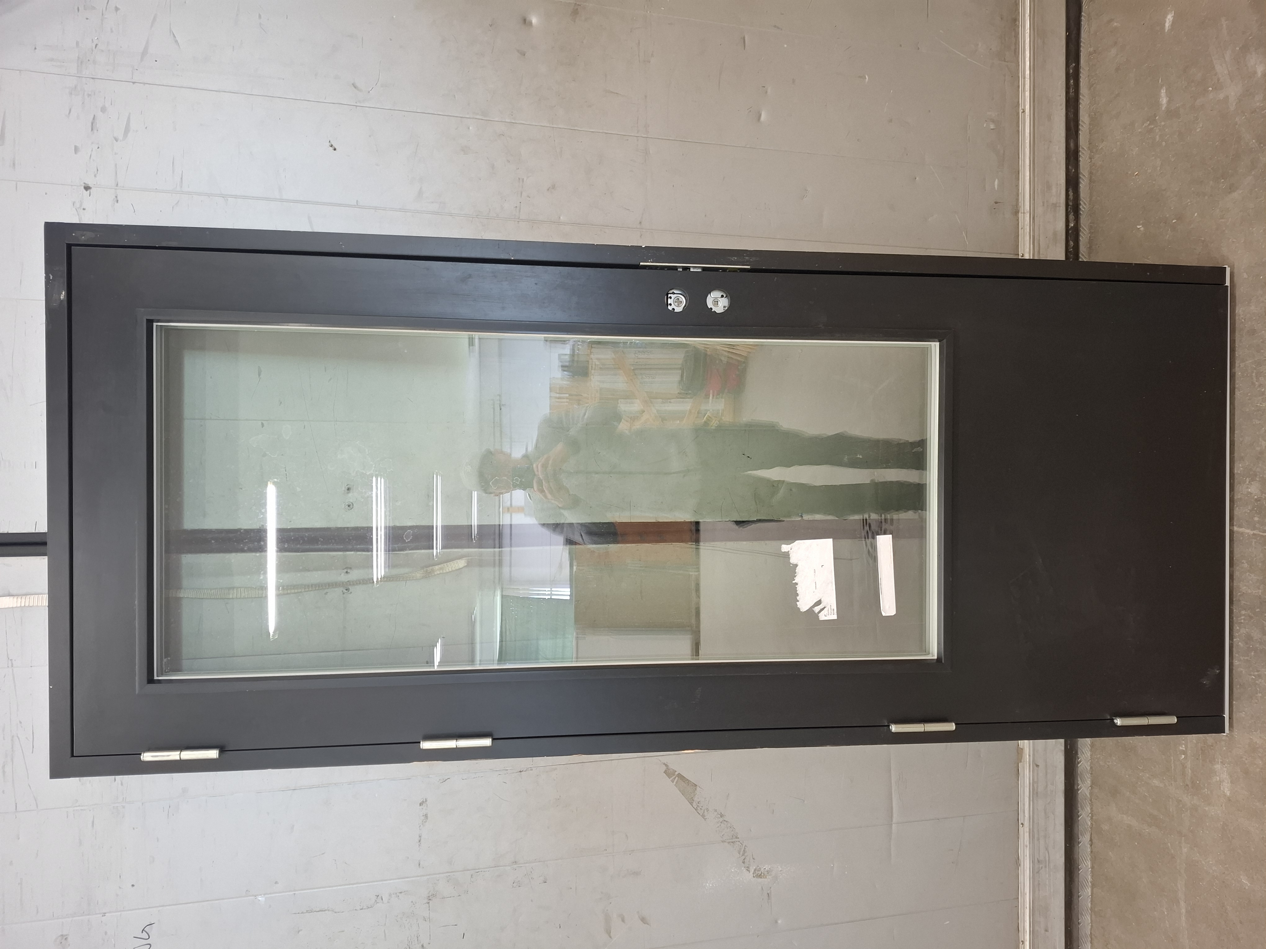 KP4230, UOT 1.0, 9x21 / 890x2090, VÄNST, Svart, Härdat glas