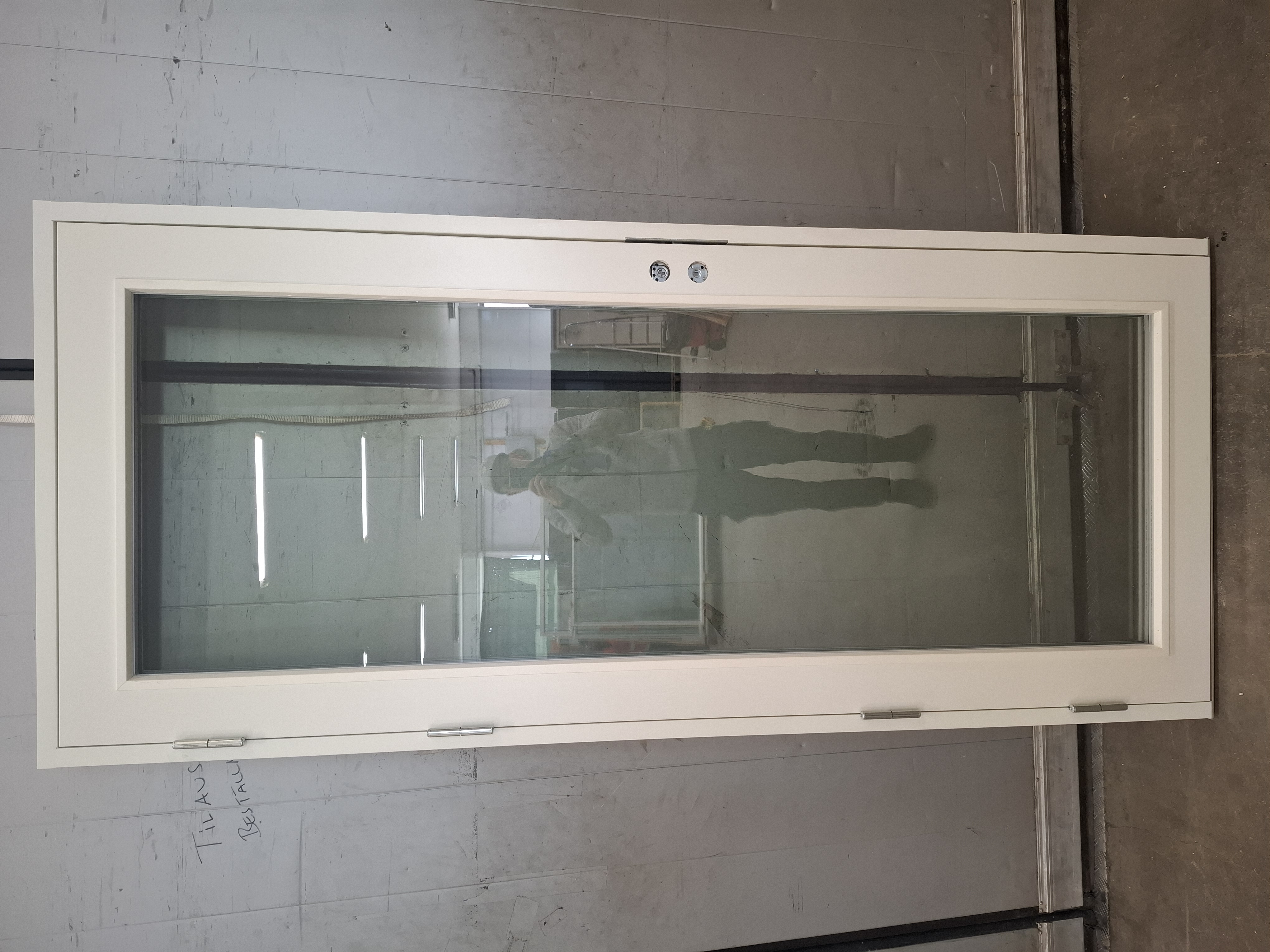 KP4231, UOT 1.0, 990x2260, Vänster, Vit, Härdat glas