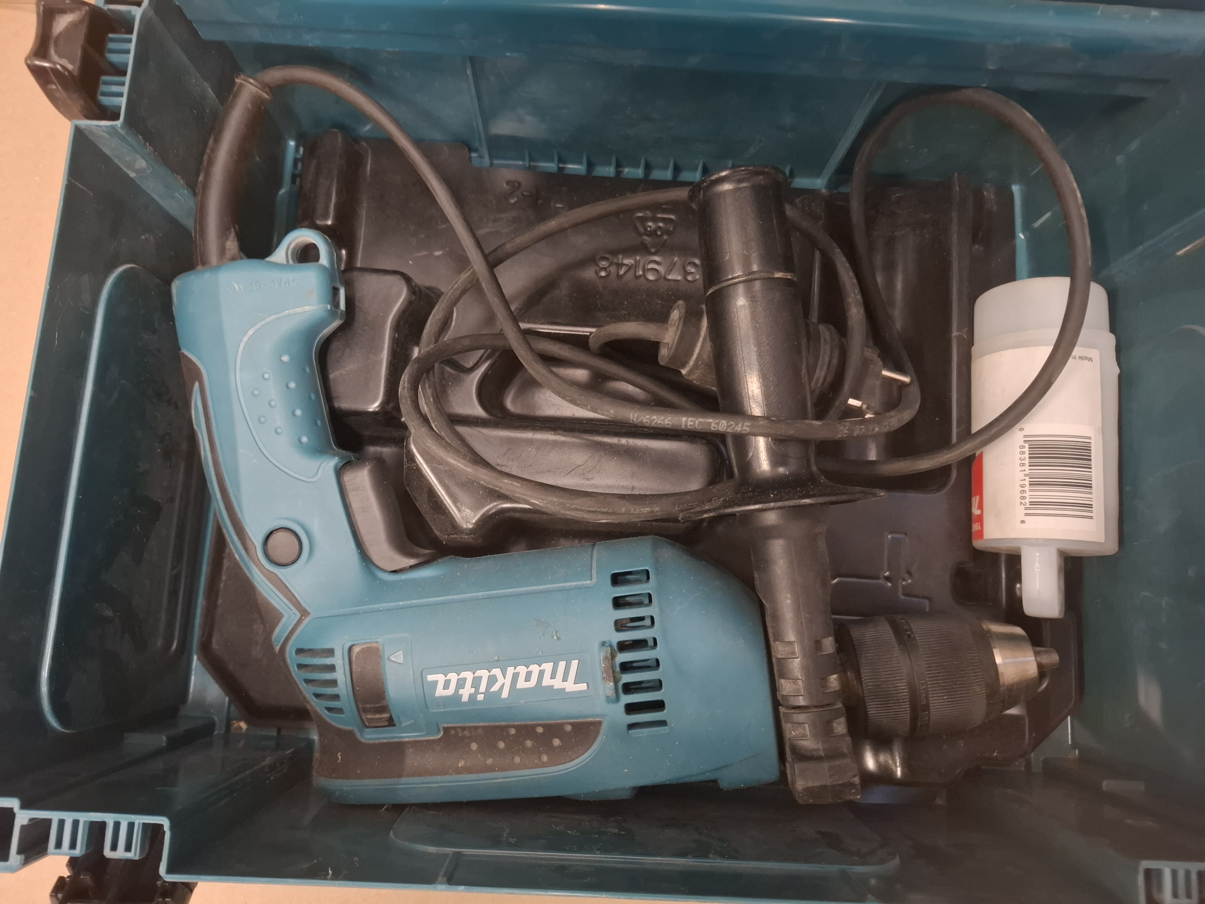 Makita iskuporakone No 92