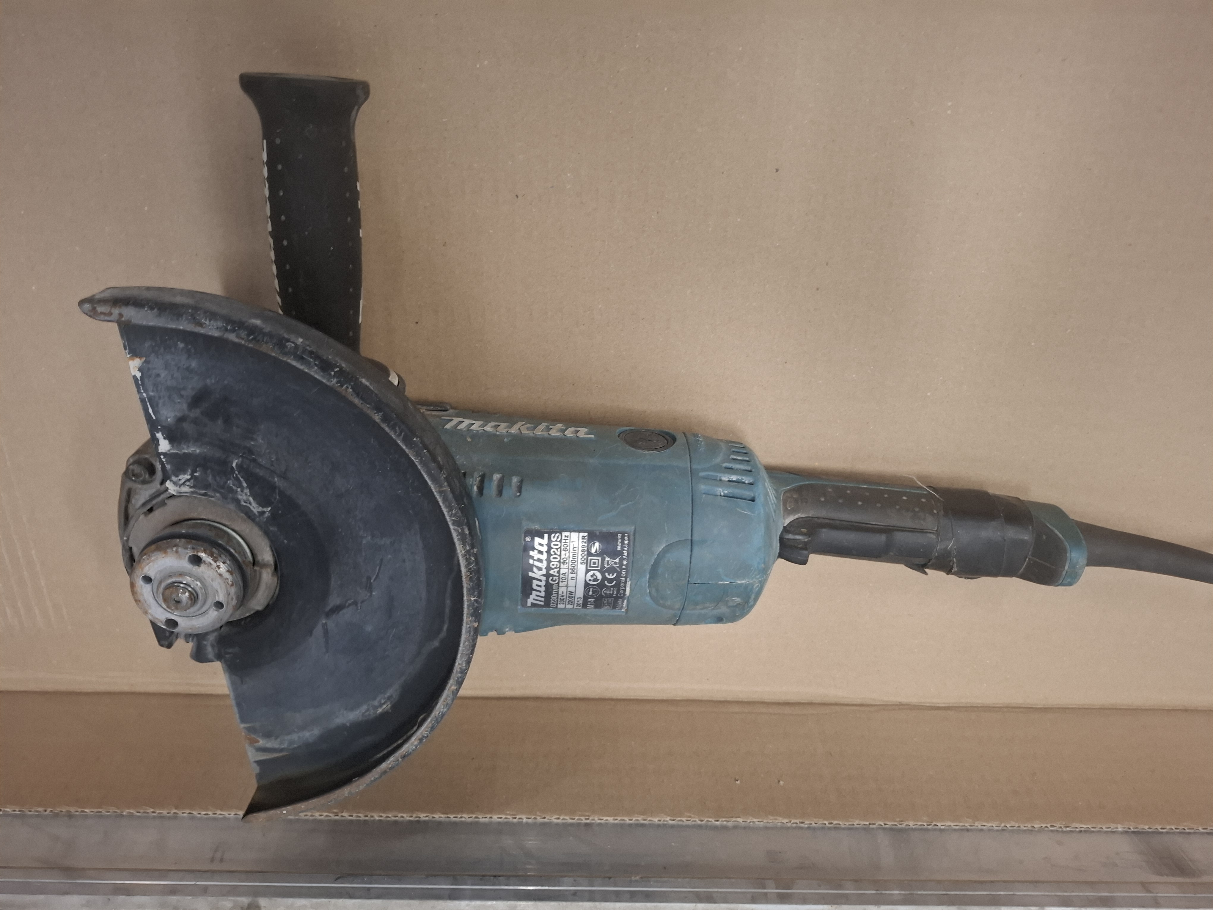  Iso Makitan kulmahimakone GA9020S. No 86.