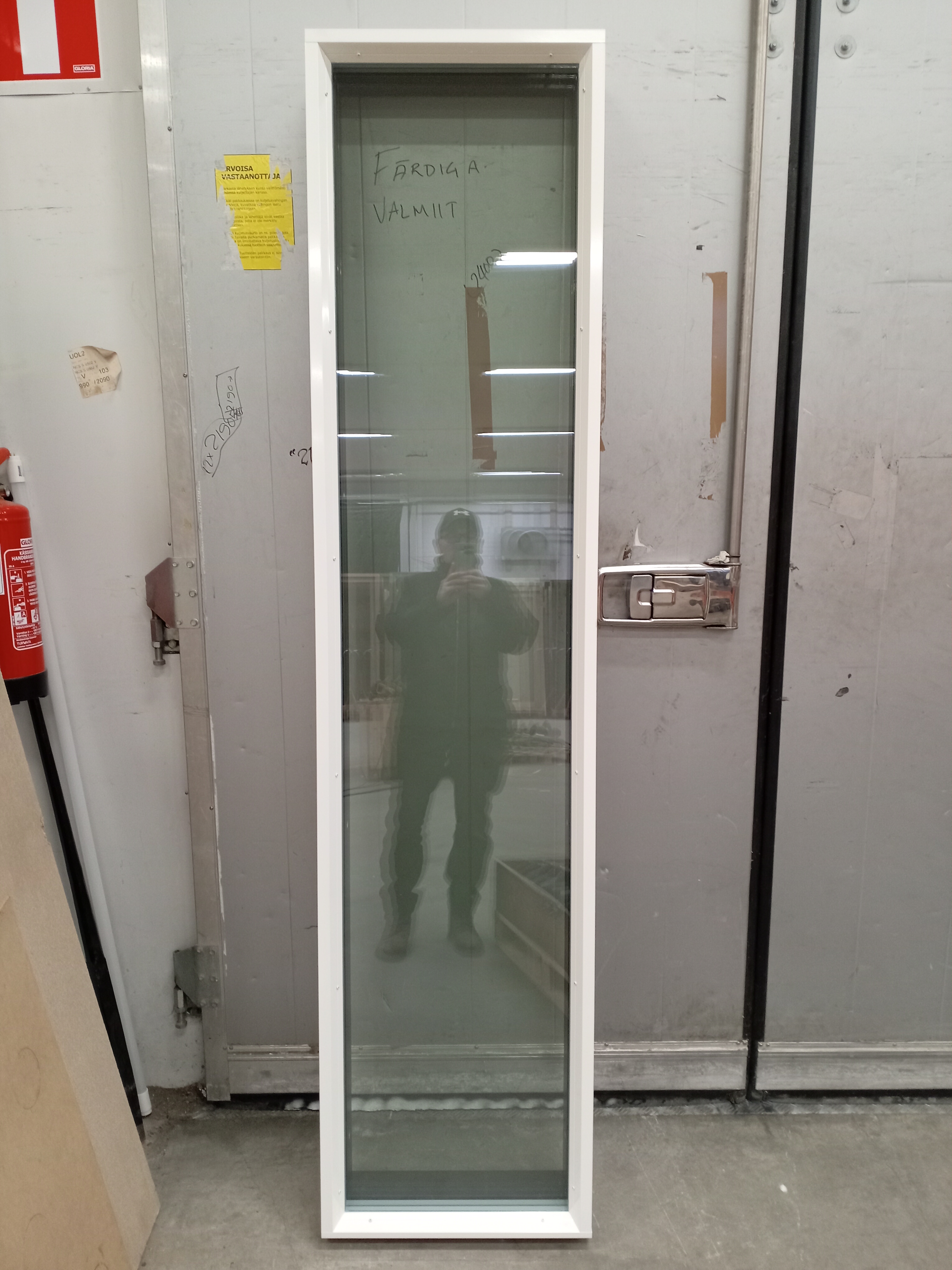 P2336 Piklas MEKA 170, 520x2220, Grå/Vit, 3K6 Härdat