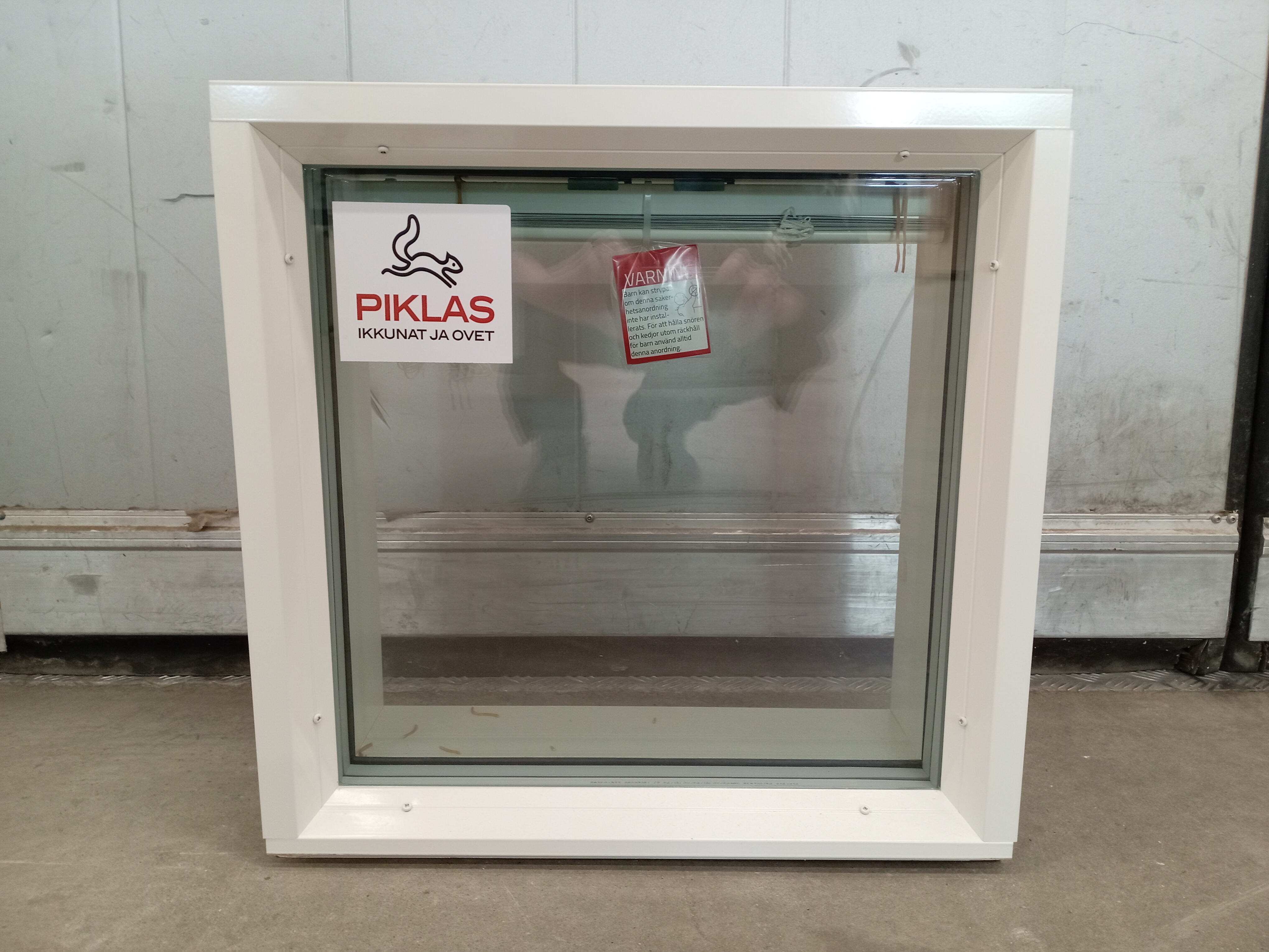 P2223 Piklas MEKA 170, 490x490, Vit, 3K4