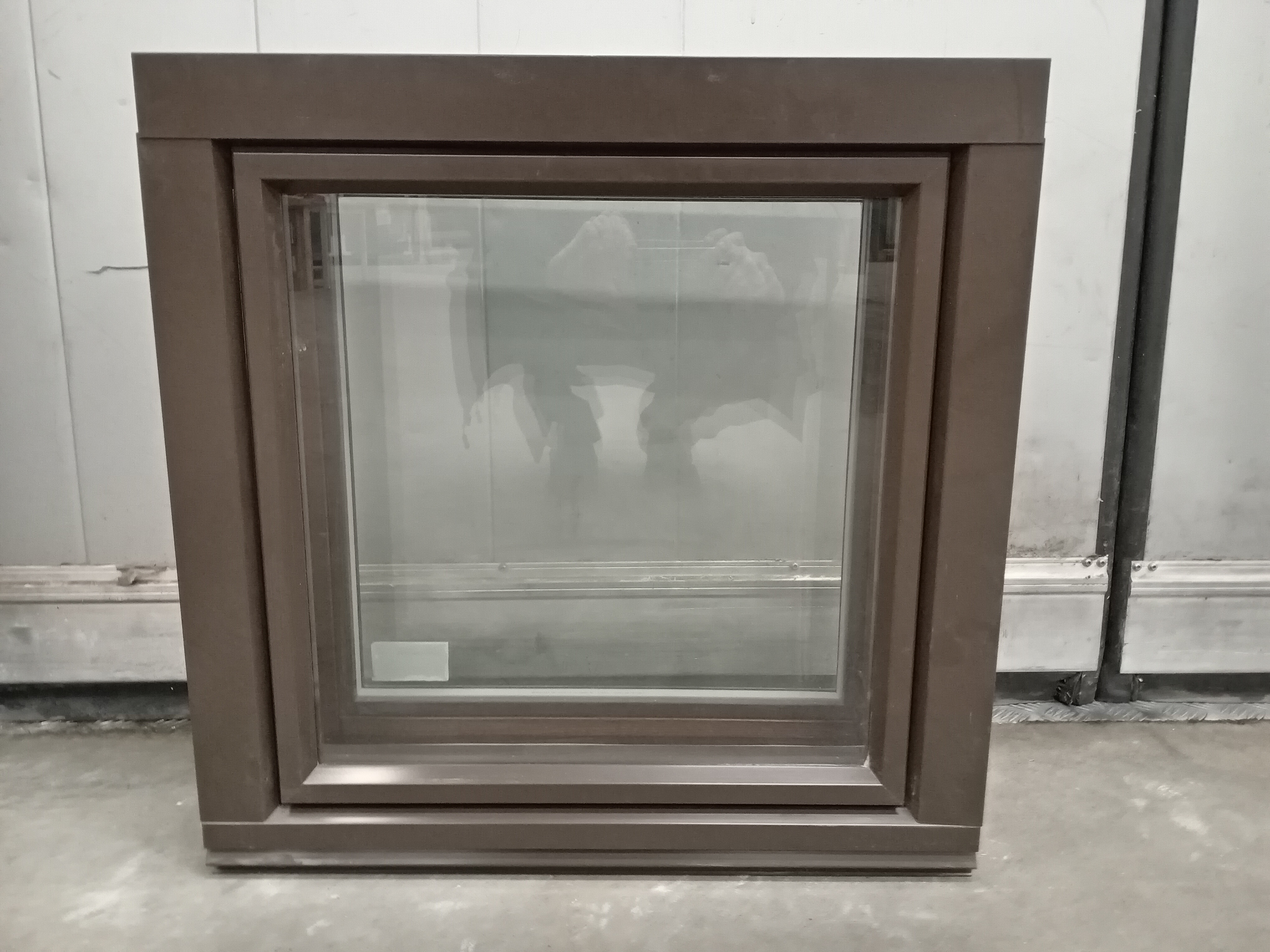 P2300 Piklas MSEA 170, 590x590, Valnöt/Brun