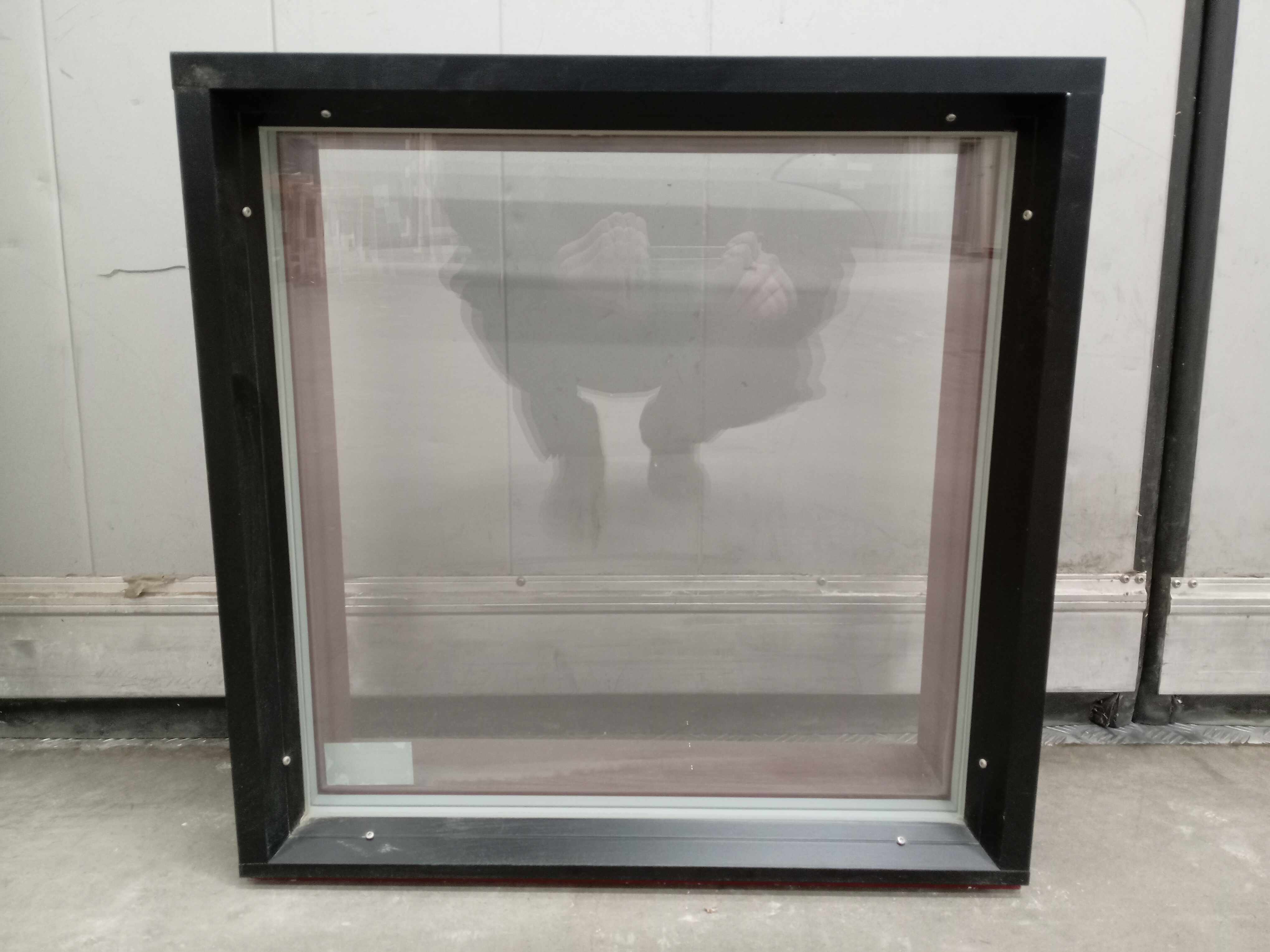 P2327 Piklas MEKA 170, 590x590, Pun/Musta, 3K4