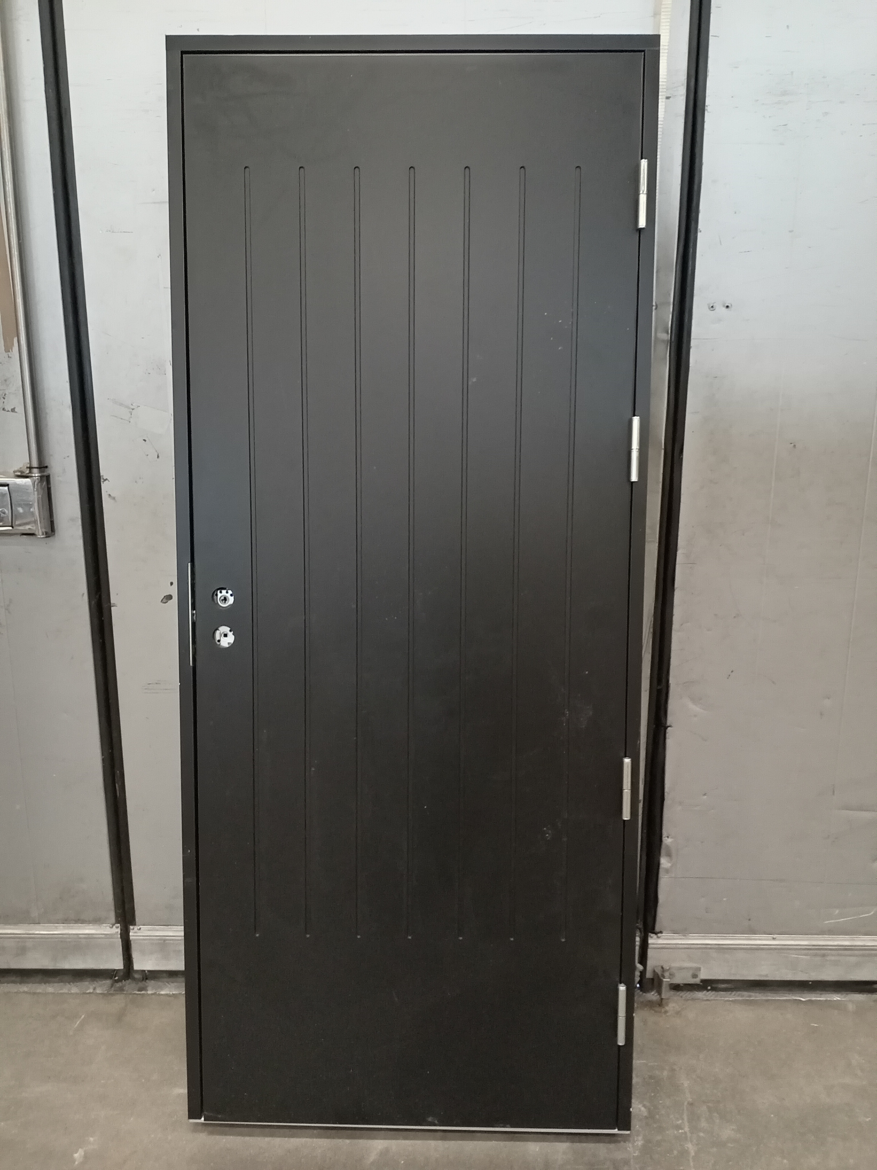 P2341 Piklas, Retro Aito, 890x2090, Höger, Svart