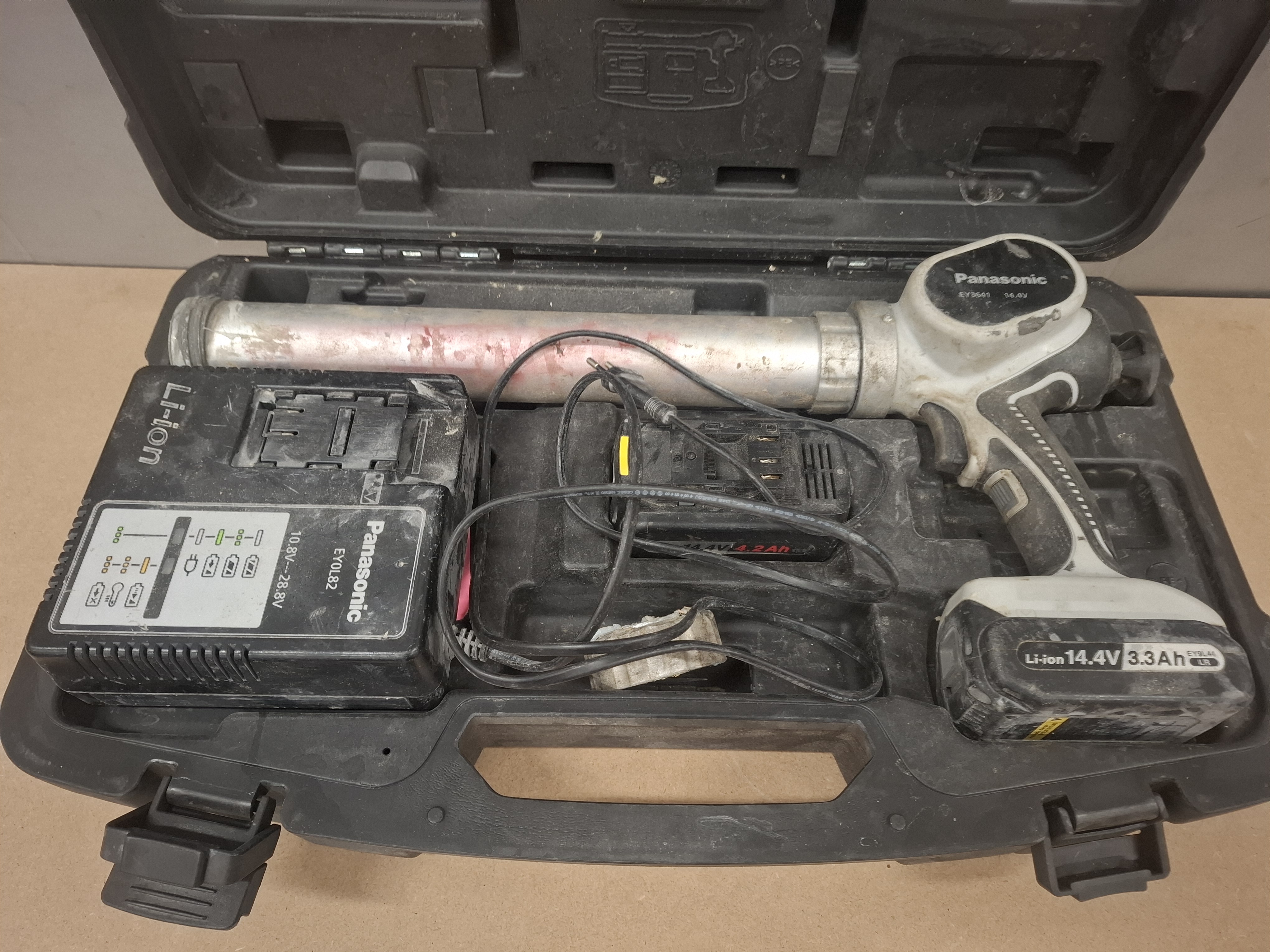 Panasonic EY3641 LS1S akkusaumauspistooli. No 59.