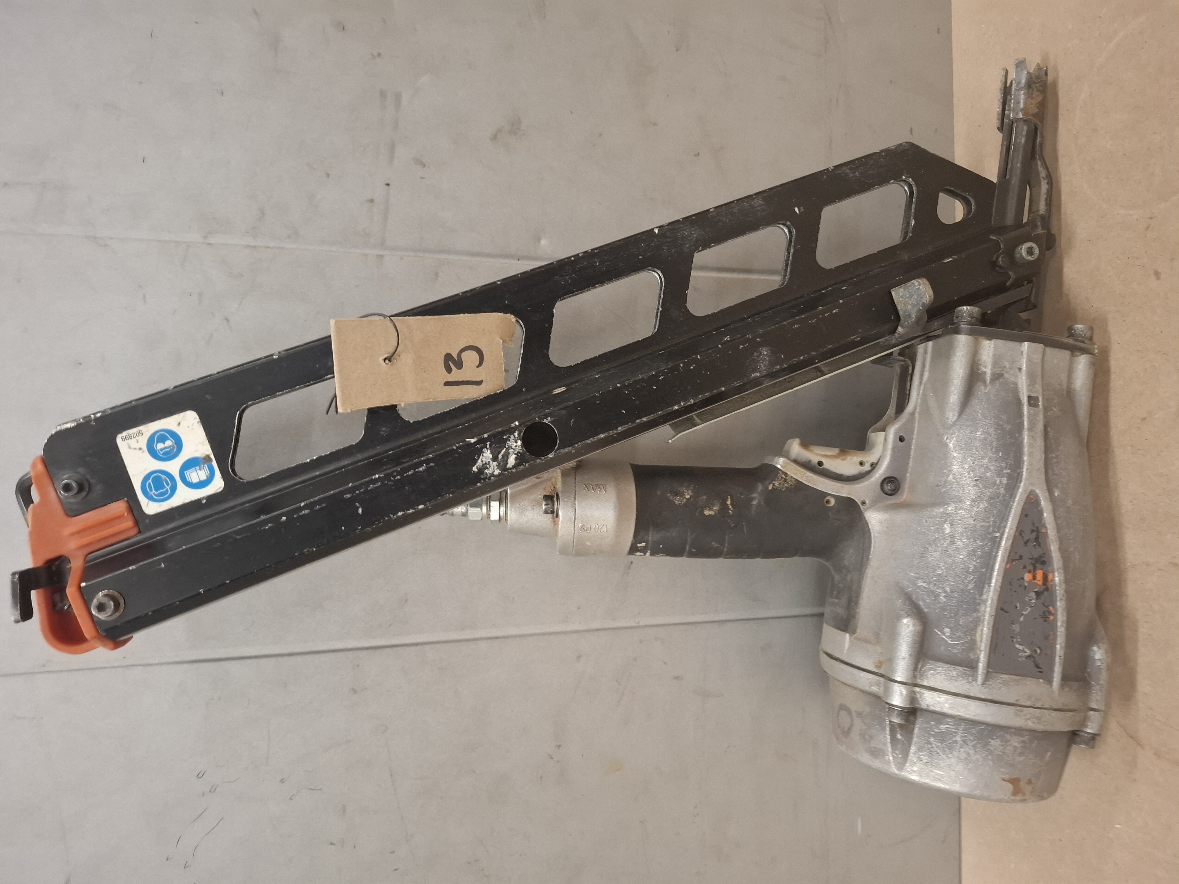 Paslode PSN100.1 runkonaulain 34°.No.13