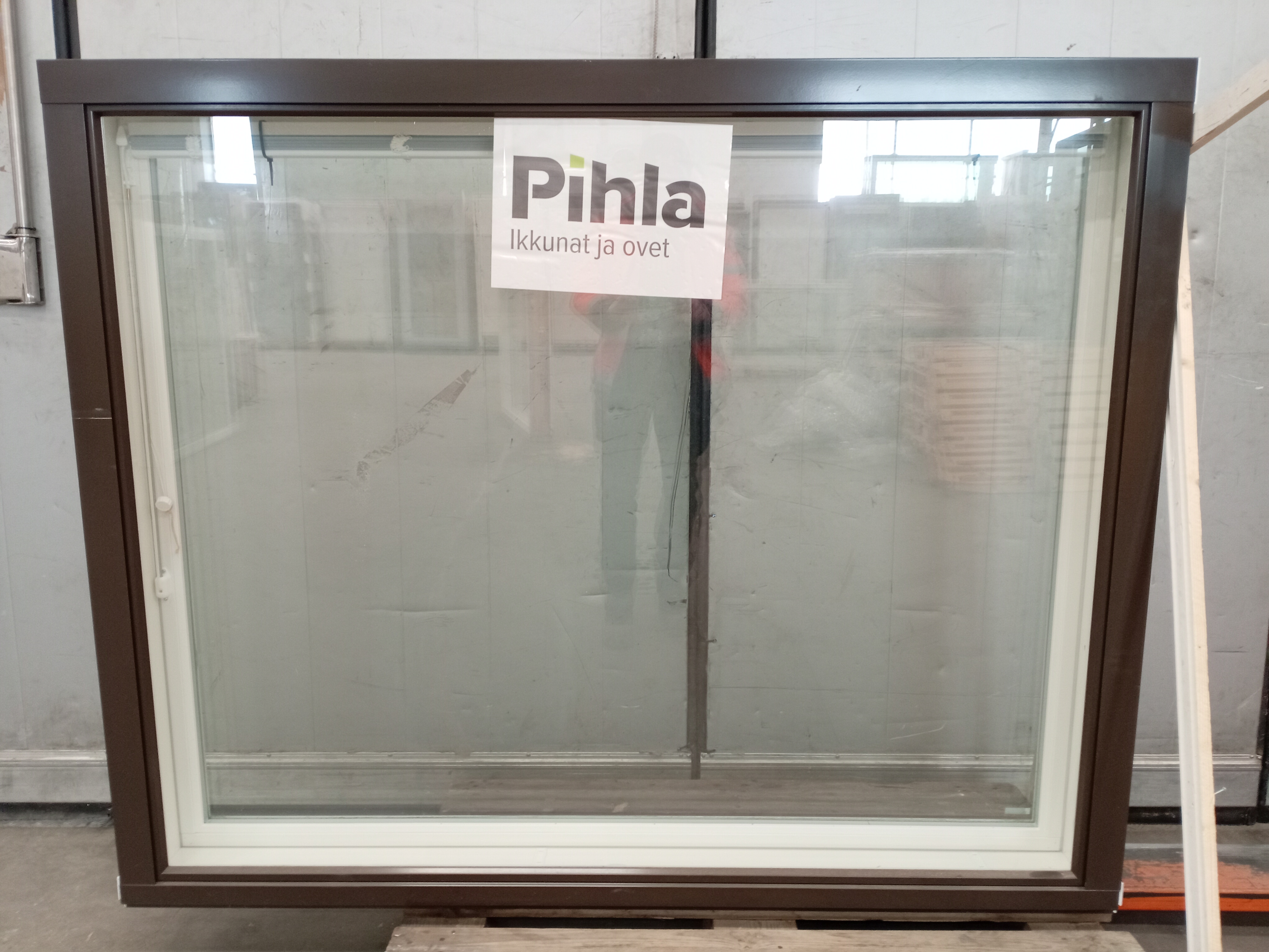 PIH-2132 MSEA 170, 1660x1350, Vit/Brun