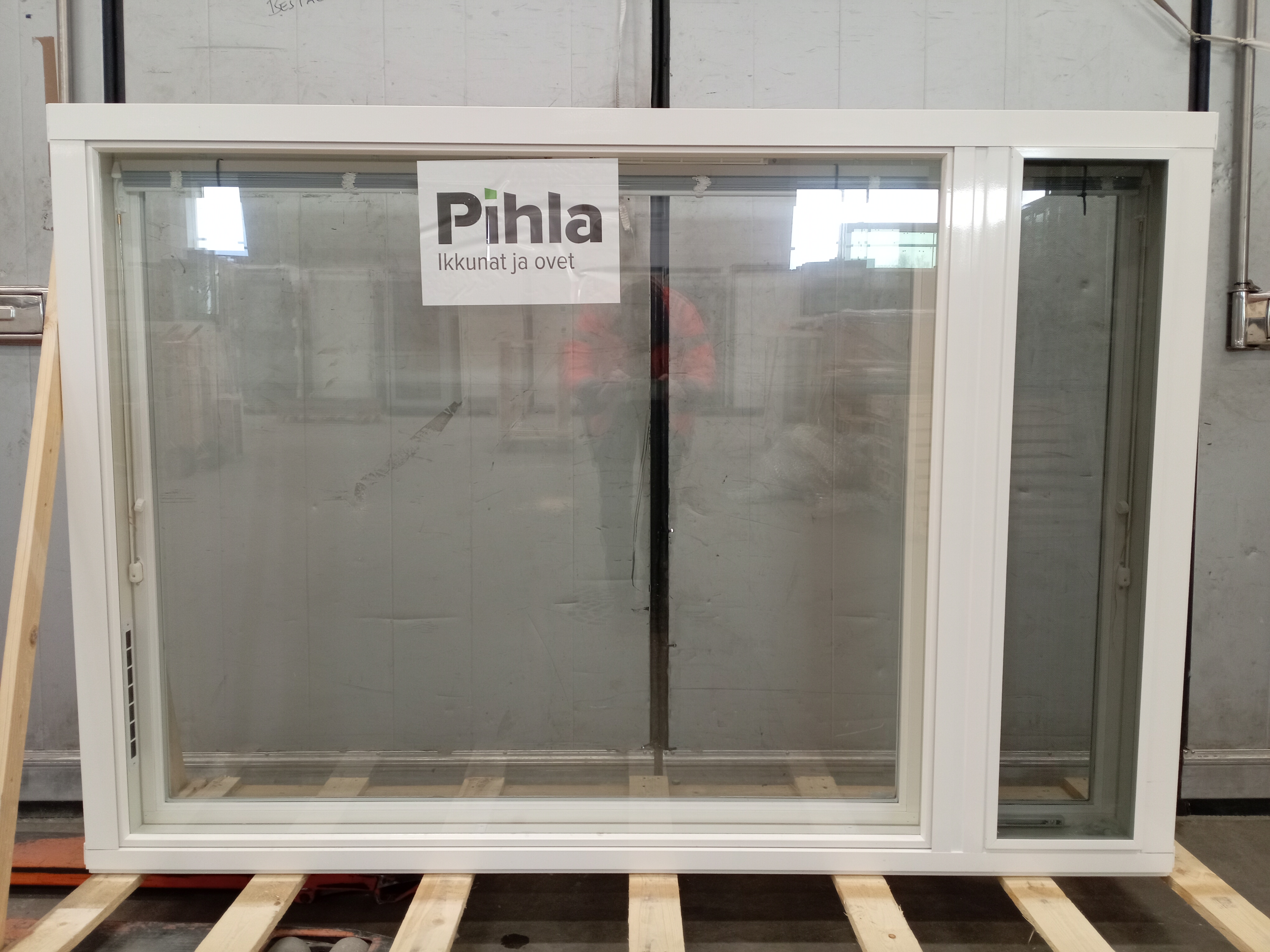 PIH-2135 MSEA 170, 2000x1380, Vit, B-MODELL