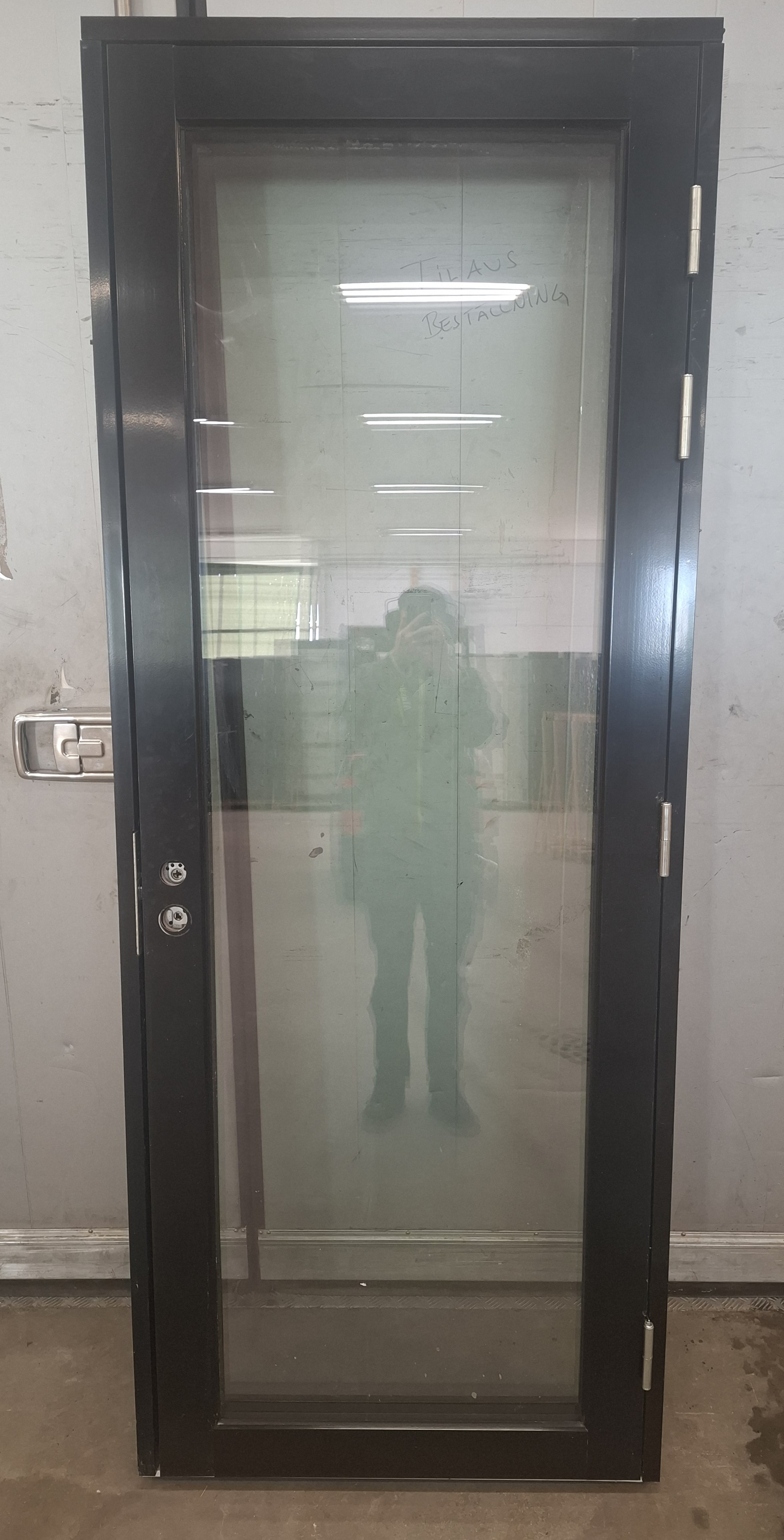 PIH-2218, Pihla Terassiovi, 9x23, (890x2290), oikea, musta/musta