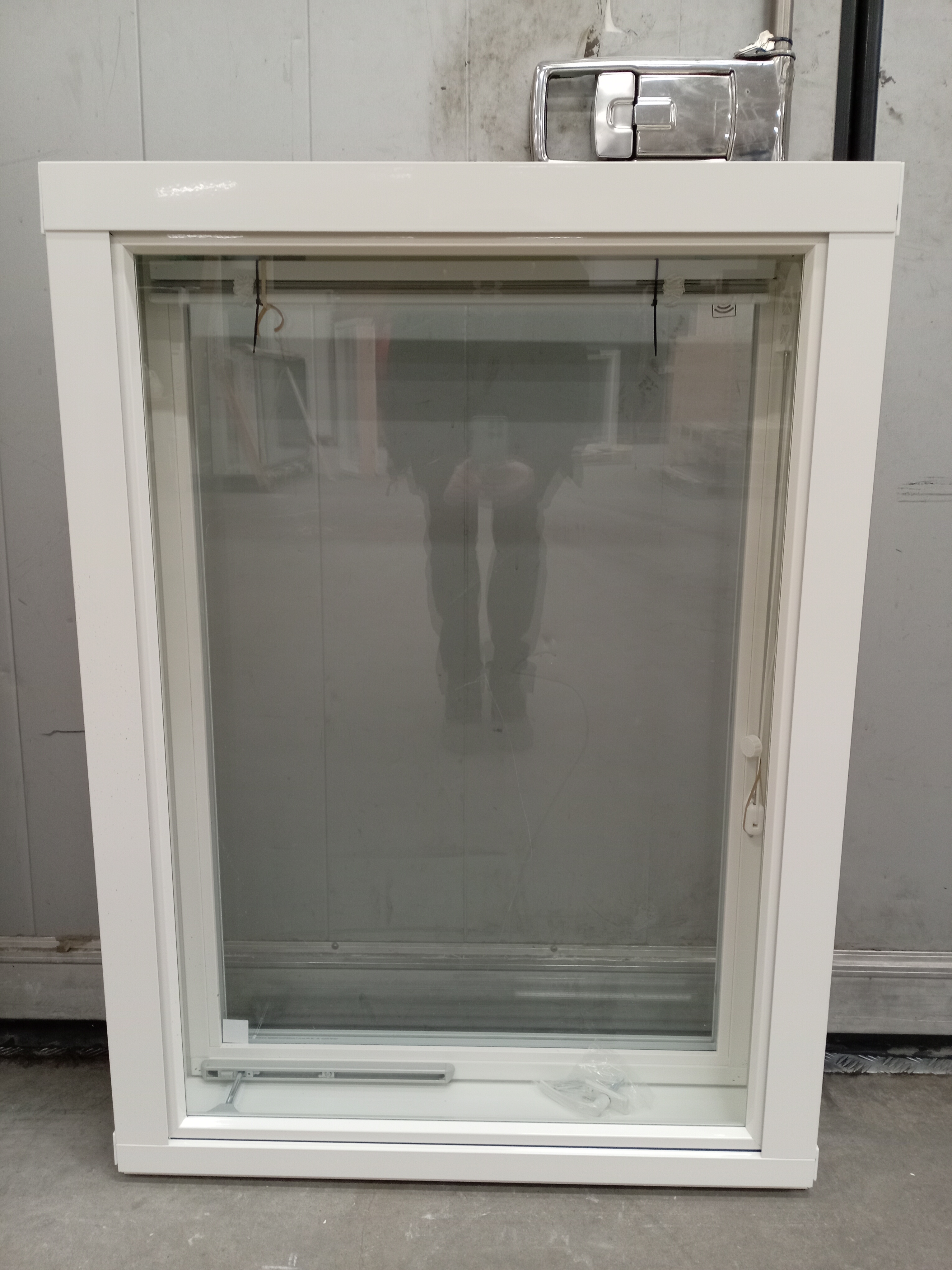 PIH-2241 MSEA 170, 790x1090, Vit, Nödutgångsfönster