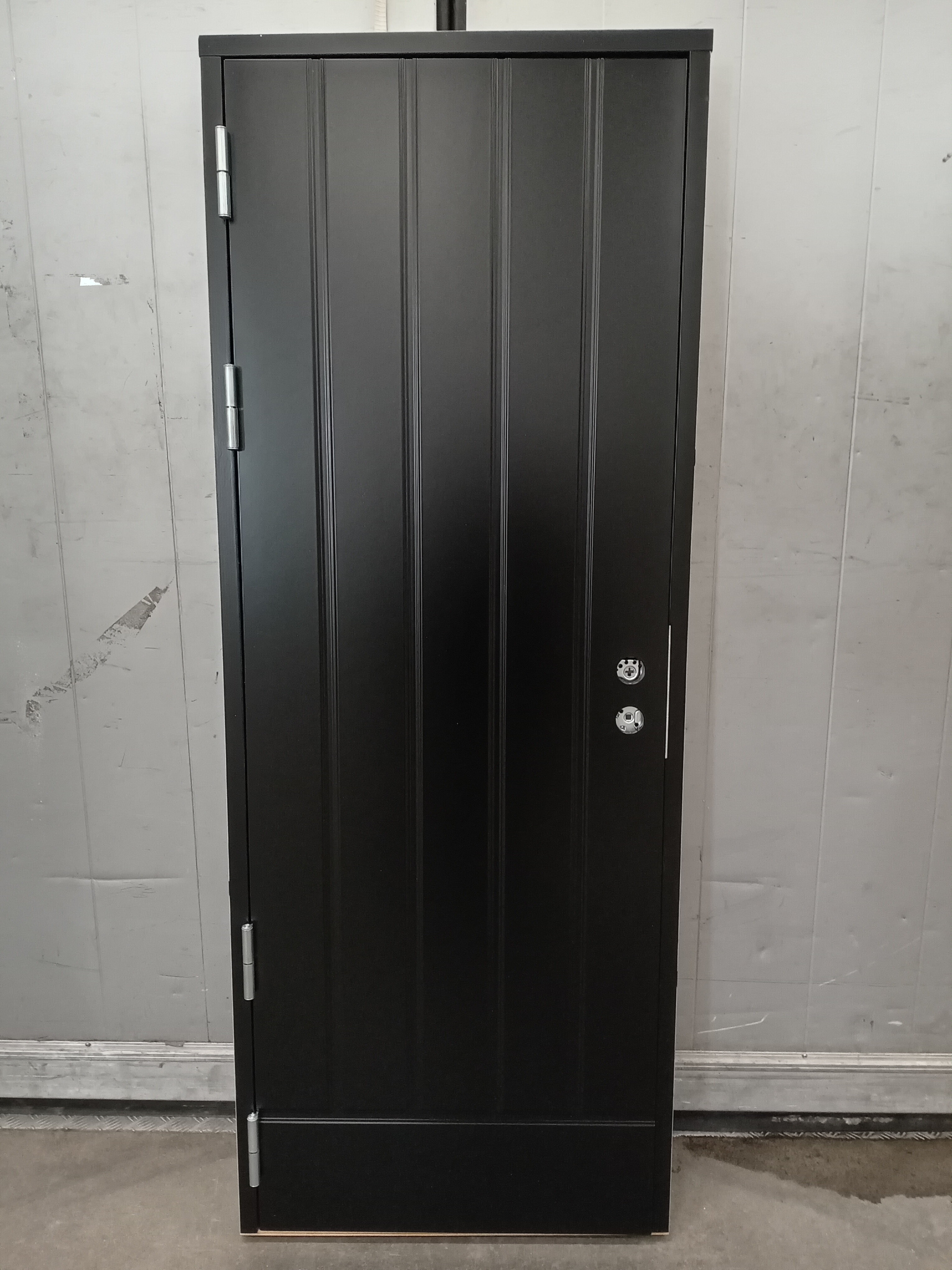 PNE-158, TALAS PYSTY 1.0, 7x18 (690x1790), Vänster, Svart