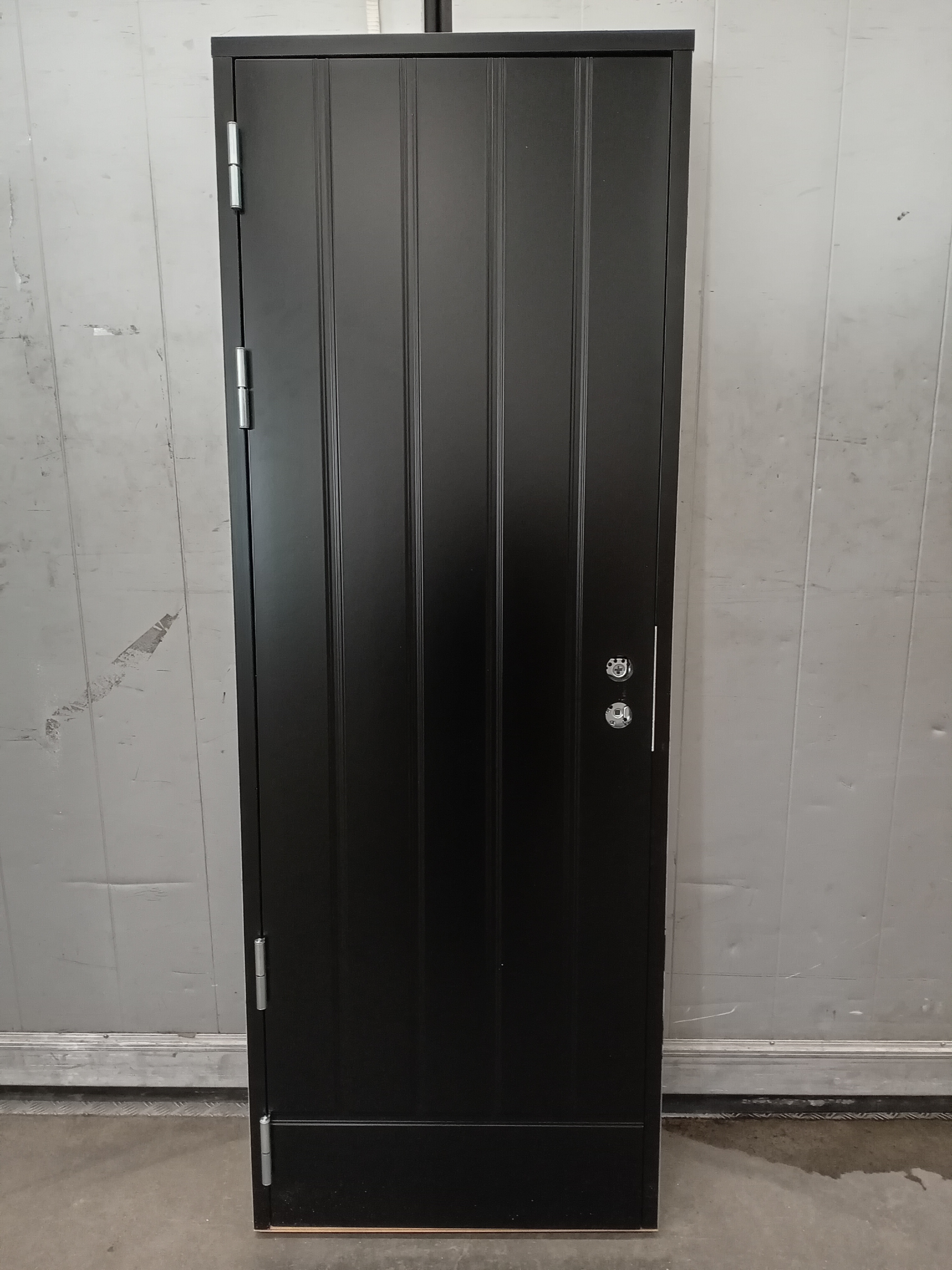 PNE-160, TALAS PYSTY 1.0, 7x19 (690x1890), Vänster, Svart