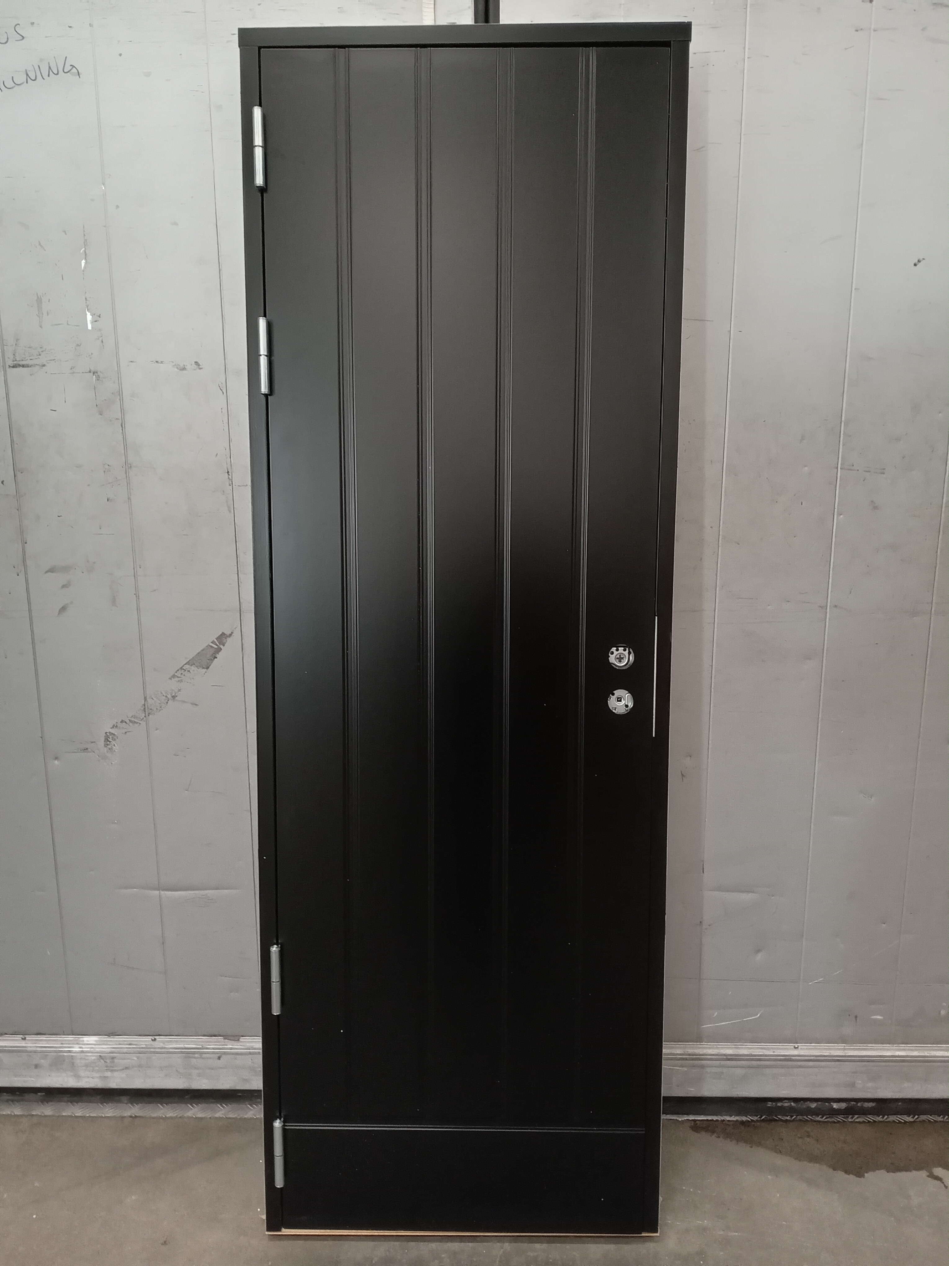 PNE-162, TALAS PYSTY 1.0, 7x20 (690x1990), Vänster, Svart