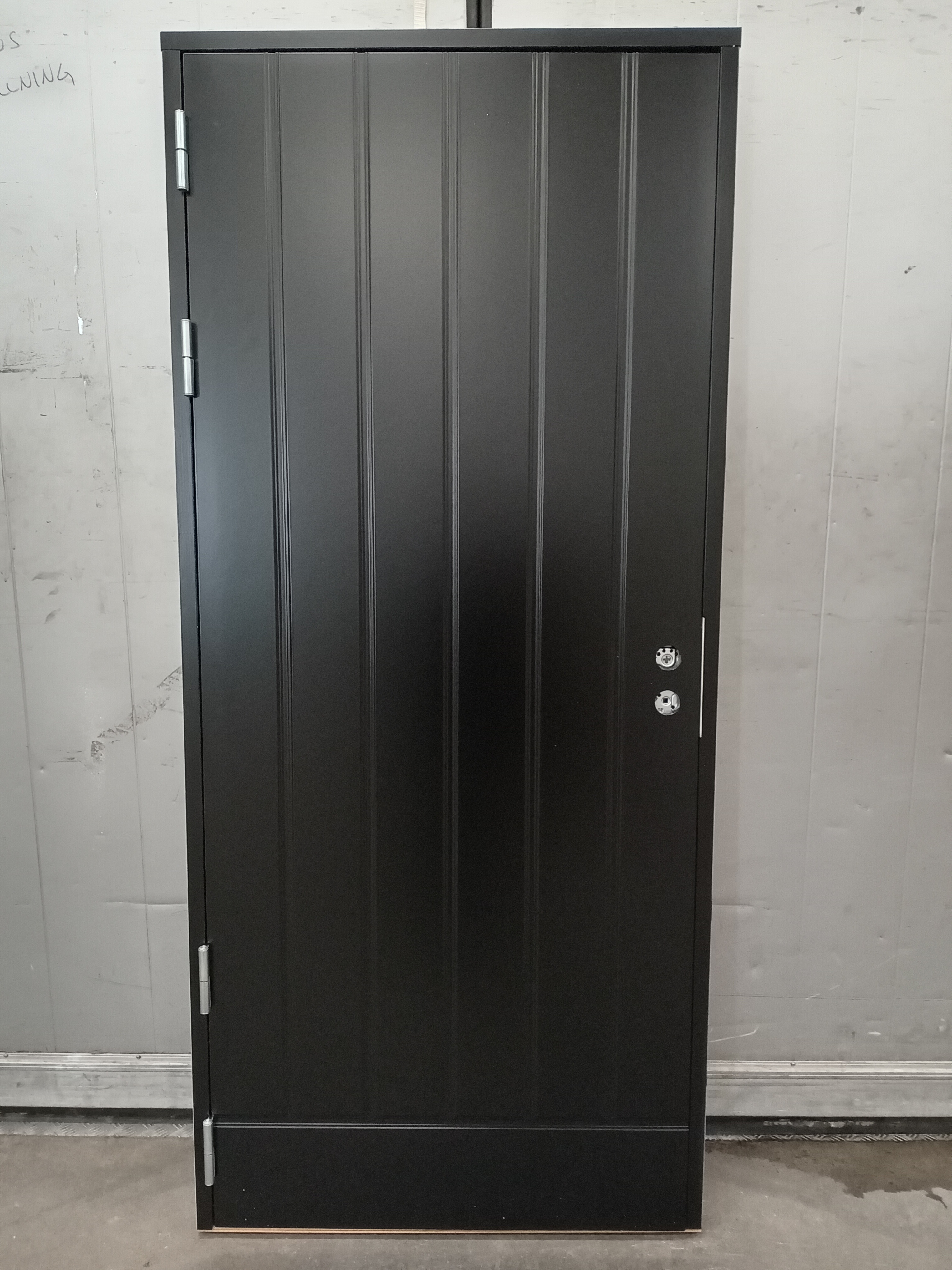 PNE-170, TALAS PYSTY 1.0, 9x20 (890x1990), Vänster, Svart