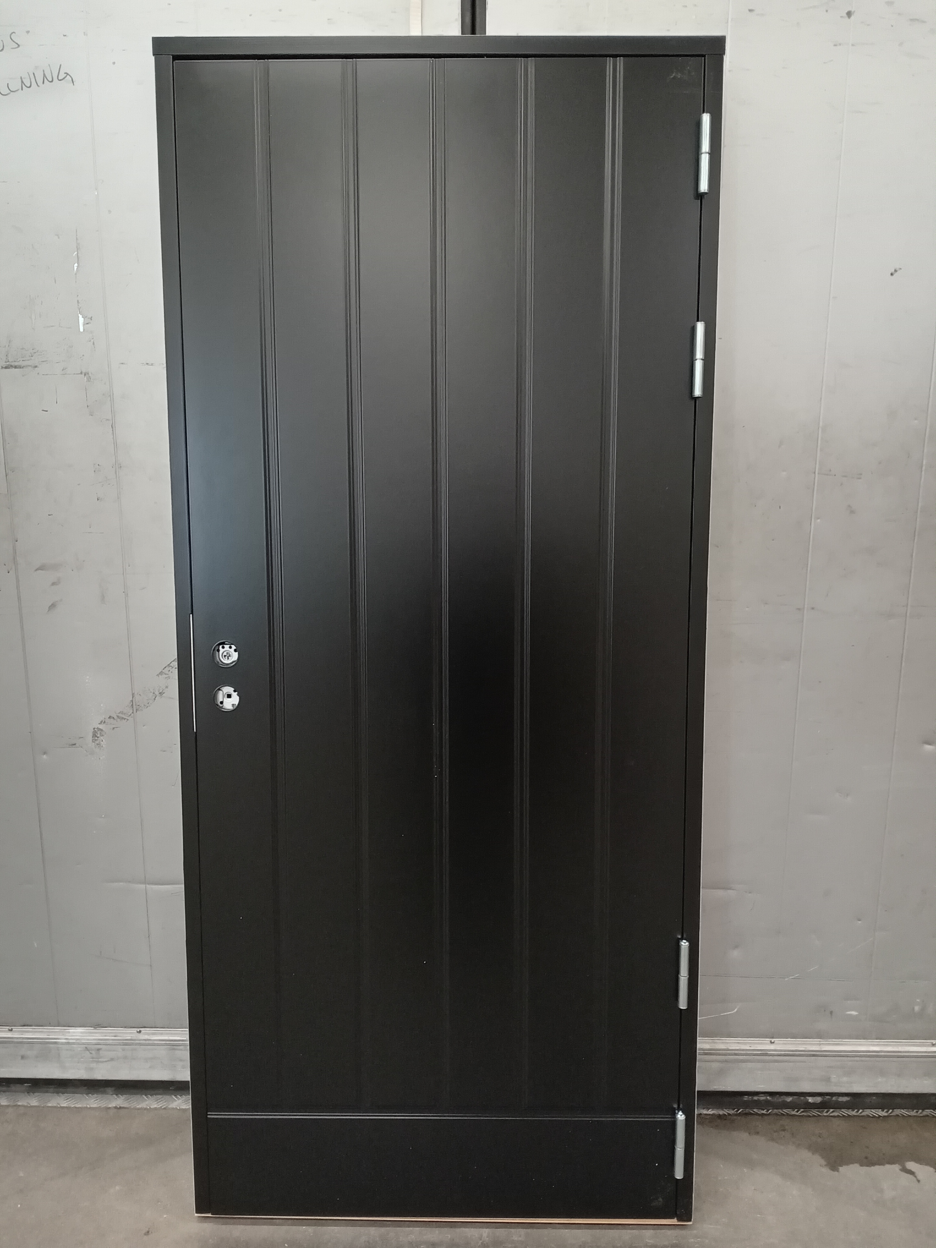 PNE-171, TALAS PYSTY 1.0, 9x20 (890x1990), Höger, Svart