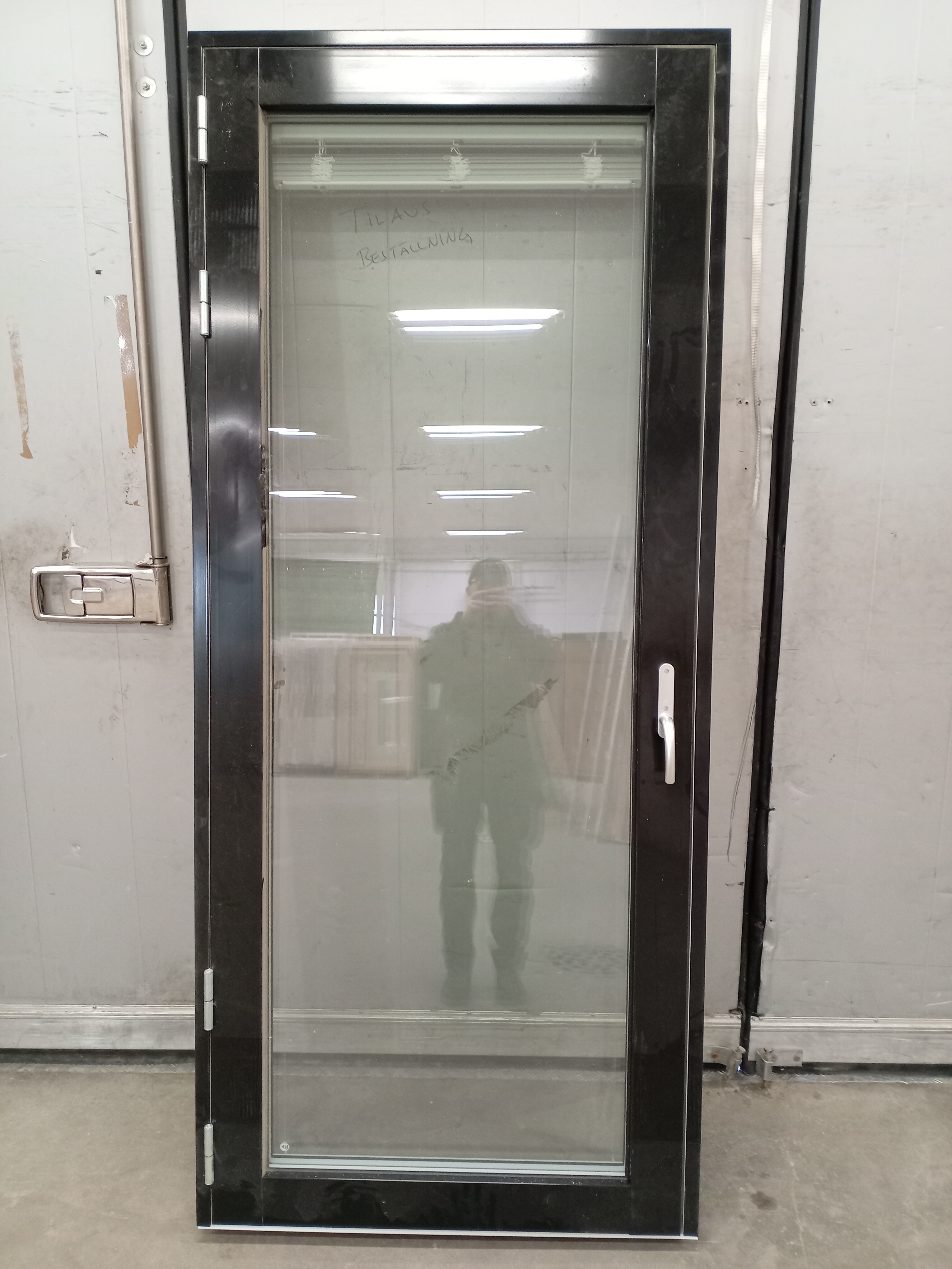 PNE-194, POAL 1.0 KOKOLASI, 990x2290, VAS, Valk/Musta