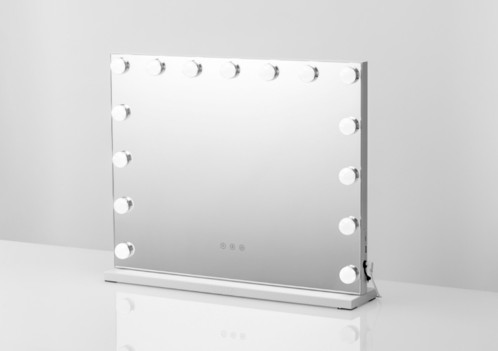 NOOA glow Hollywood -sminkspegel