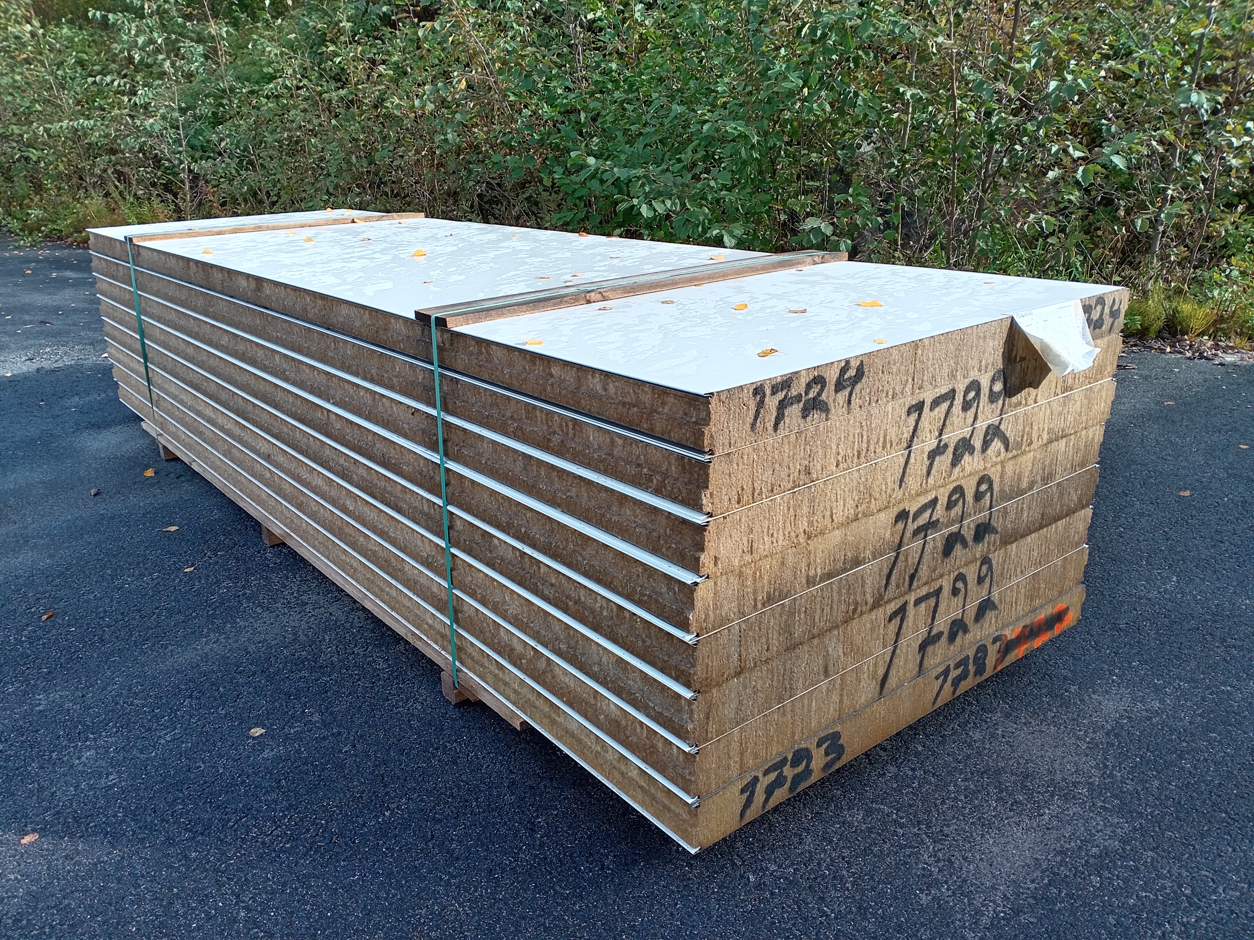 Ruukki SPA100W - NO 1722 (4000mm, 20/20)