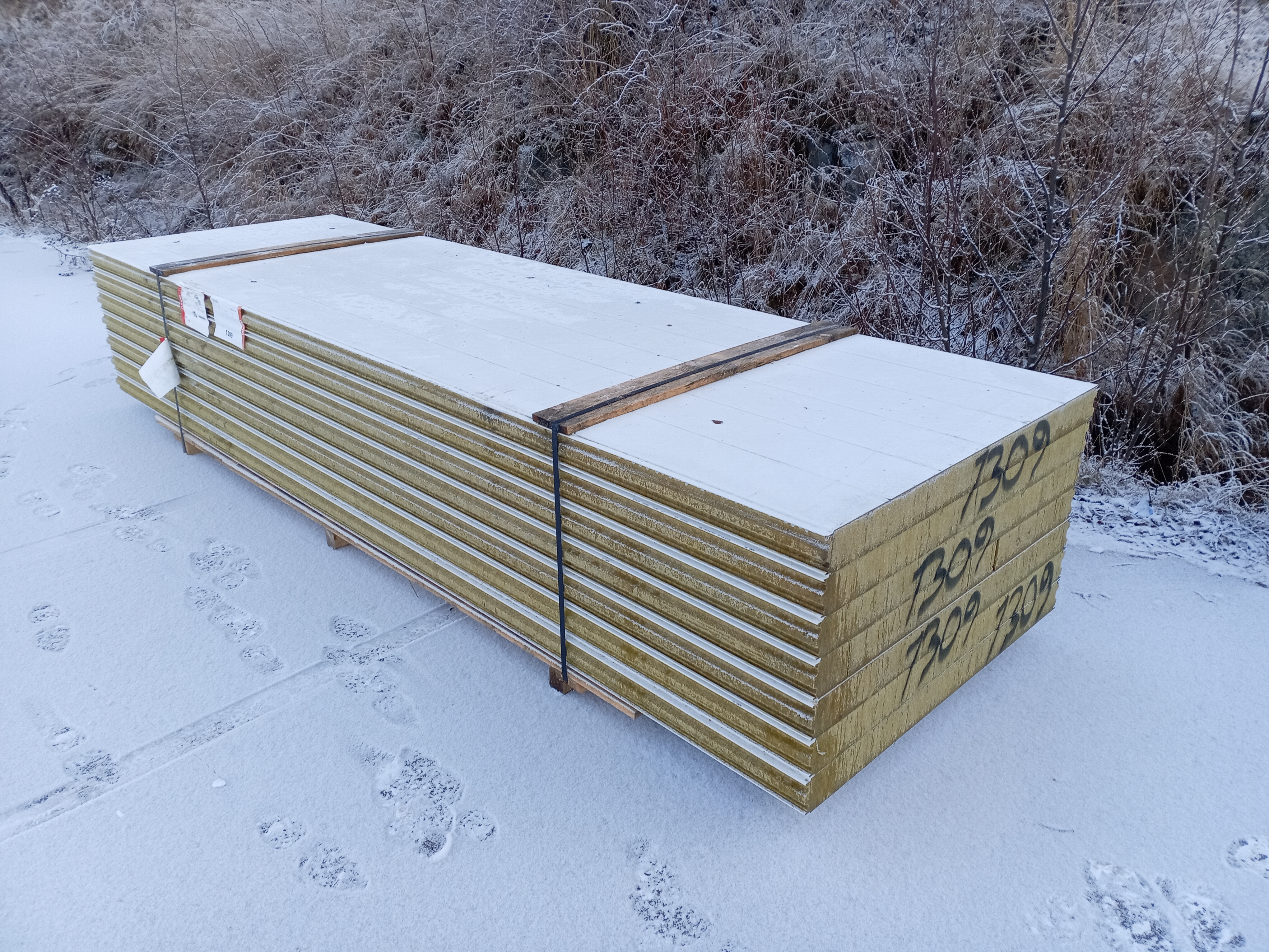 Ruukki SPA100W5 - NO 1309 (4000mm, 20/20)