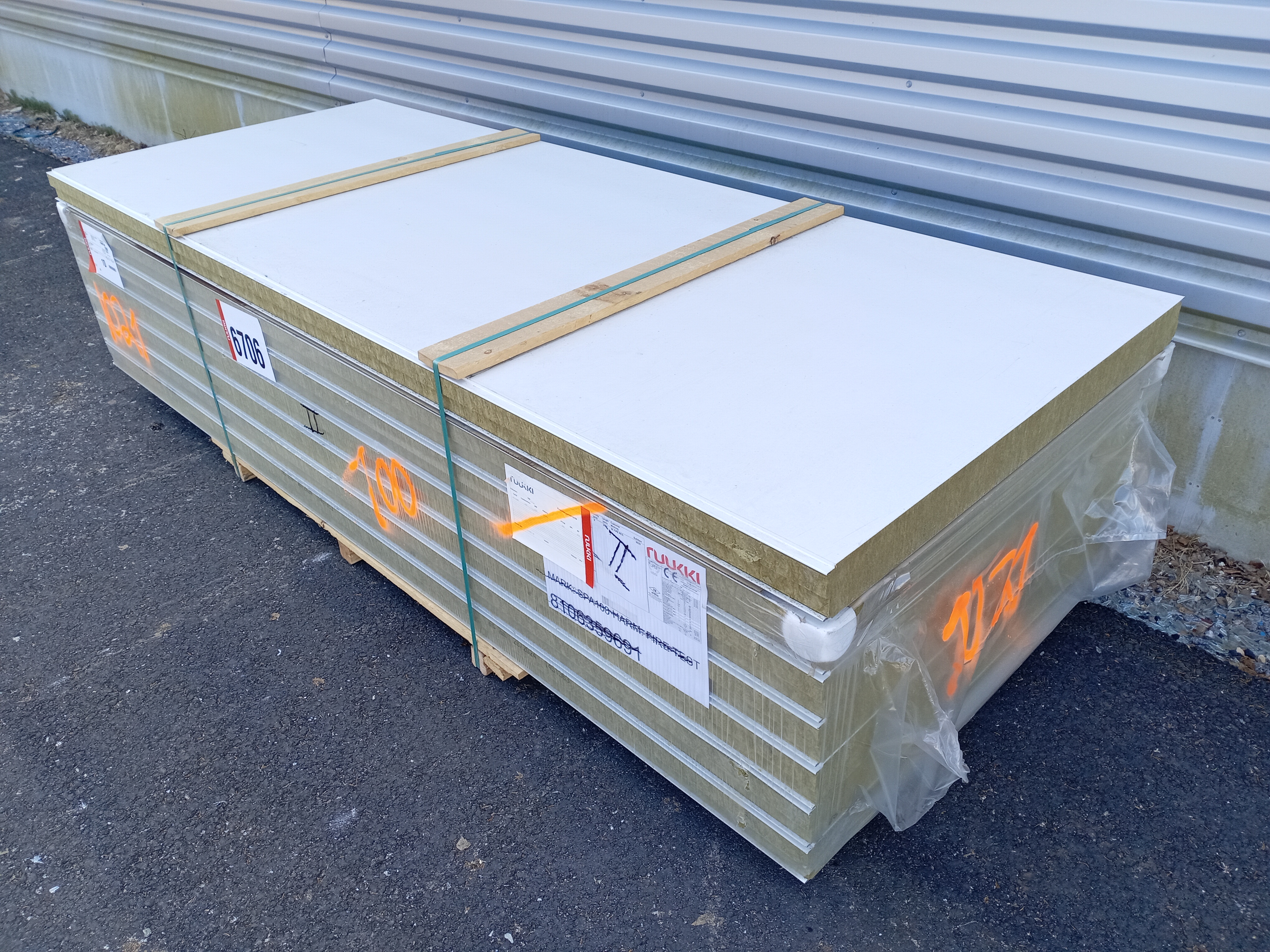 Ruukki SPA100W2 - NO 1021 (3000mm, 20/20)