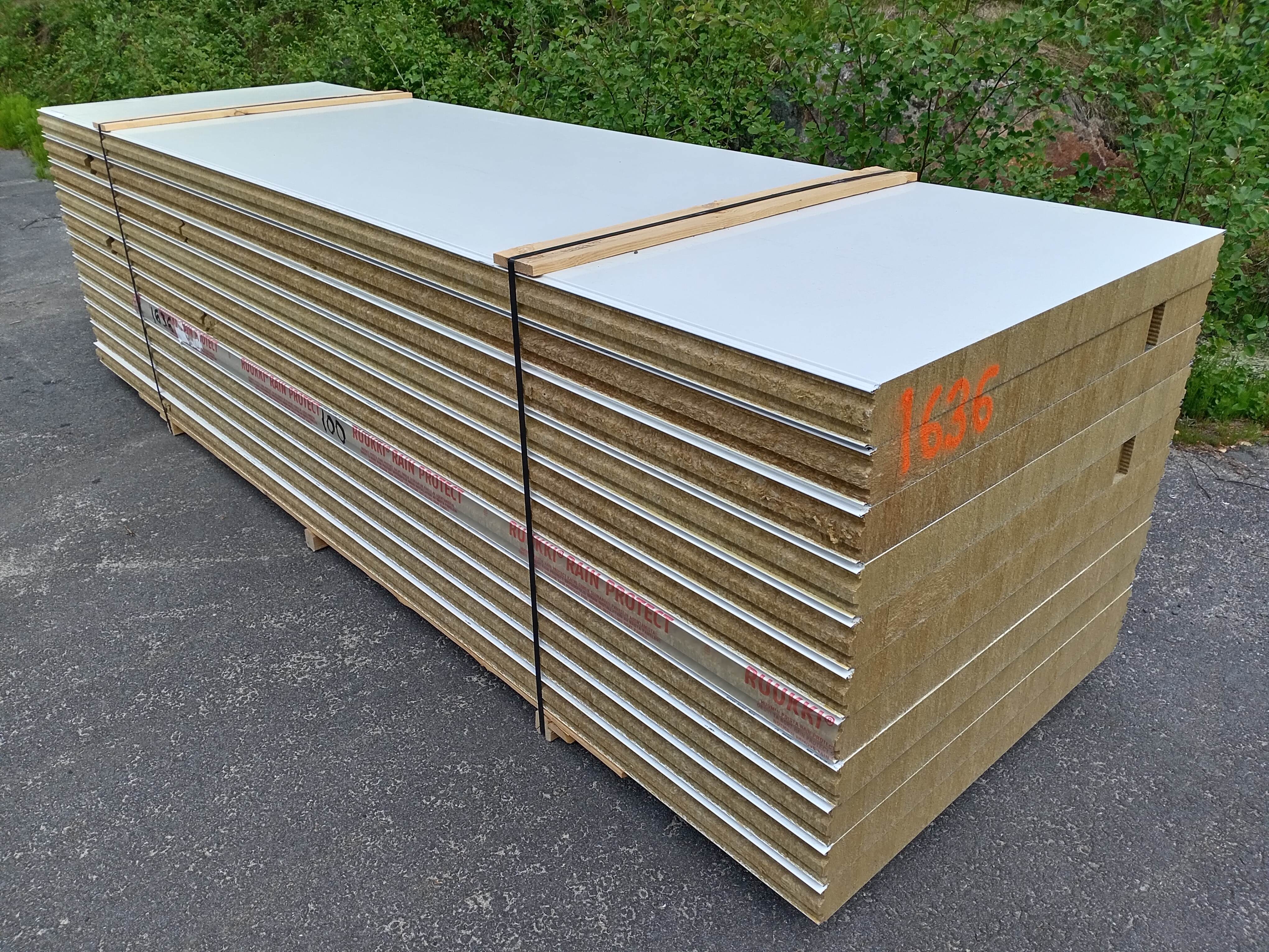 Ruukki SPA100W3 - NO 1636 (4000mm, 20/20)