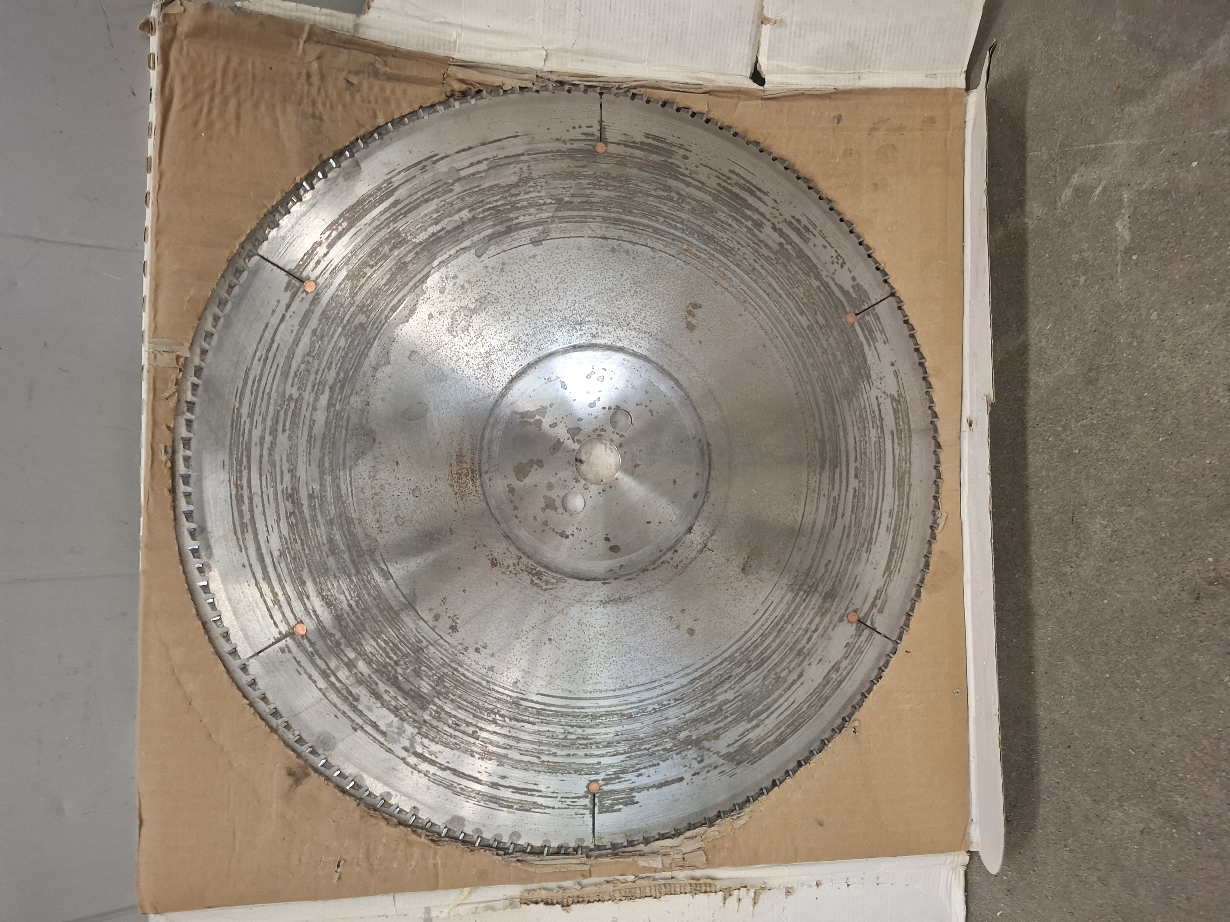 Sahanterä 500 mm, käytetty mutta uudet terät