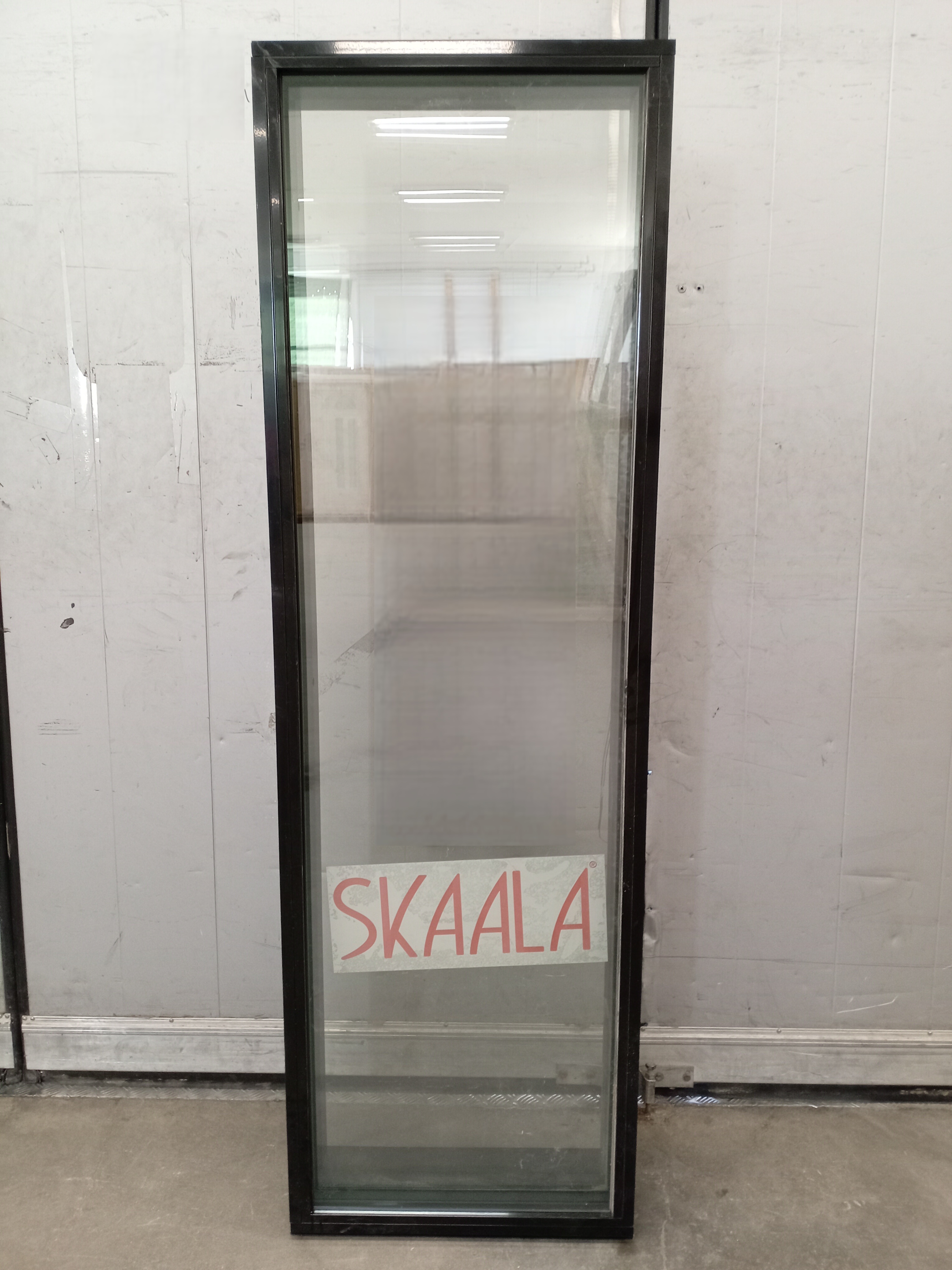 SKA-1632 Skaala, ULEKB20_175, 590x1890, Svart, Härdat