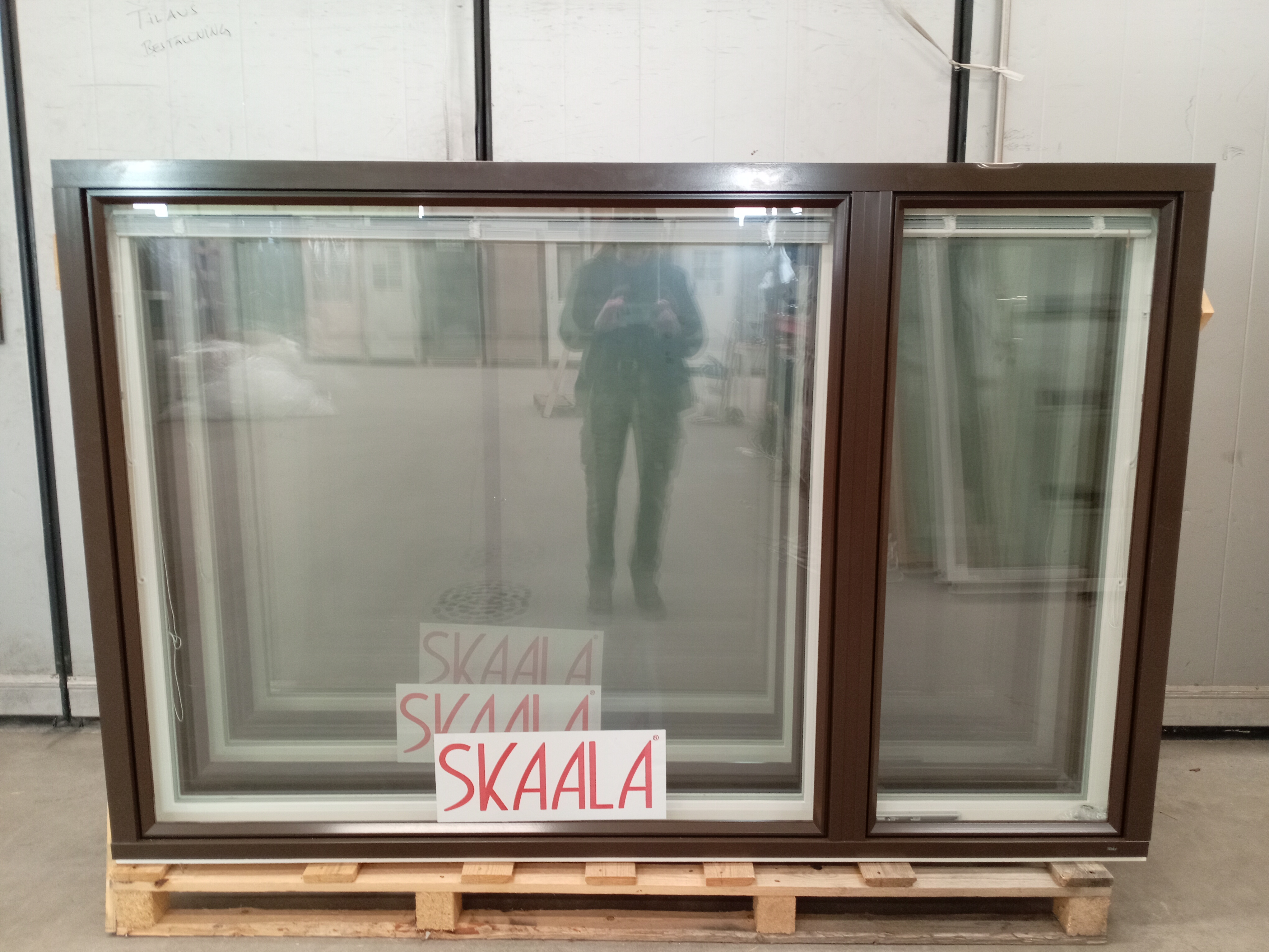 SKA-1470 Skaala, BEETAB20_131, 2090x1370, Vit/Brun, B-MODELL