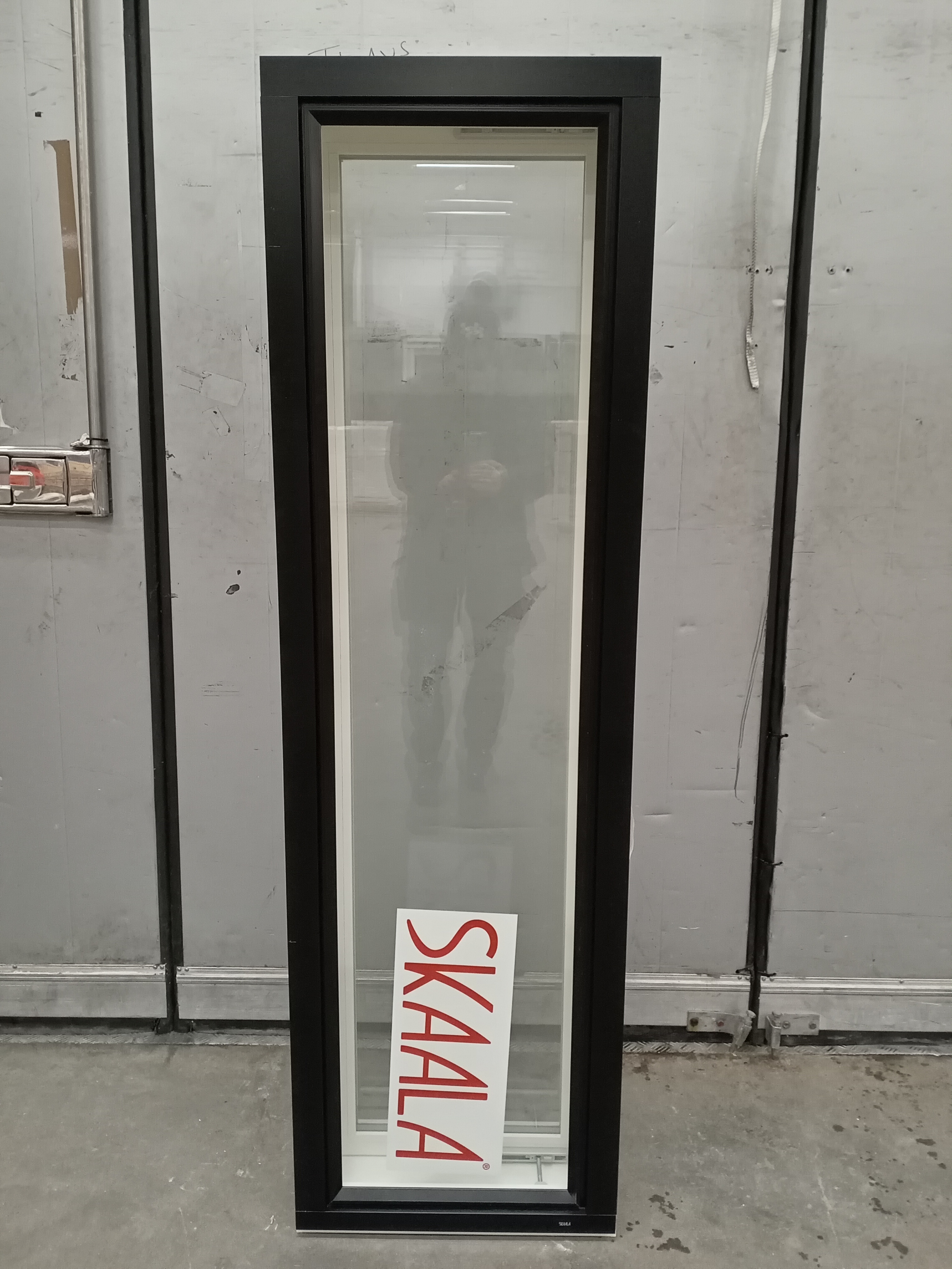 SKA-1612 Skaala, BEETA175_Aukea, 530x1790, Vit/Svart, VF